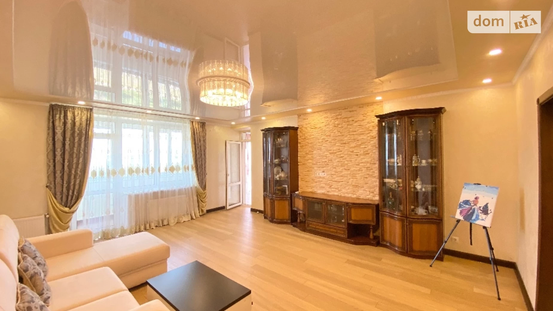 Продається 3-кімнатна квартира 134 кв. м у Миколаєві