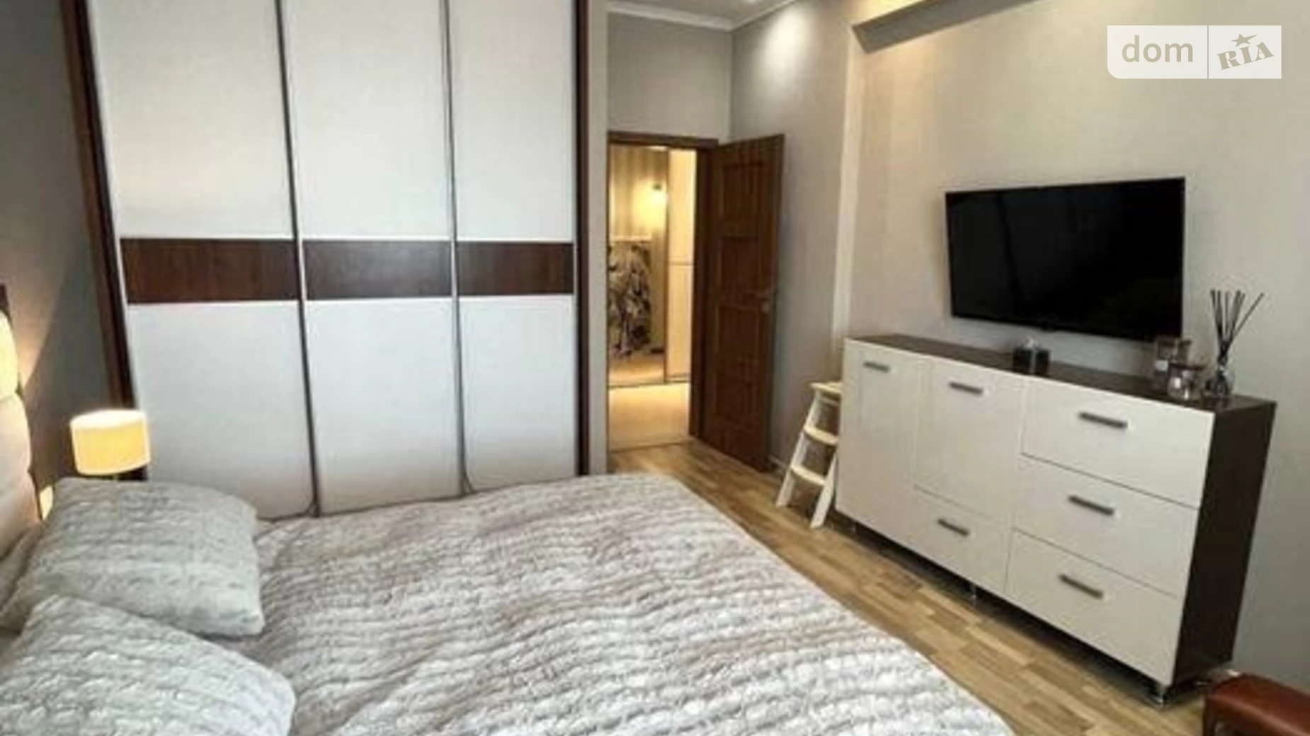Продается 2-комнатная квартира 86 кв. м в Киеве, наб. Днепровская, 14Б - фото 3