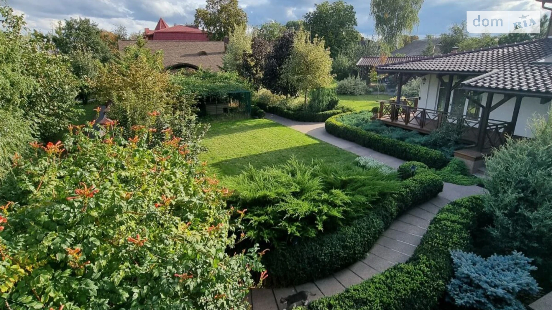 Продается дом на 2 этажа 950 кв. м с участком, цена: 1150000 $ - фото 2