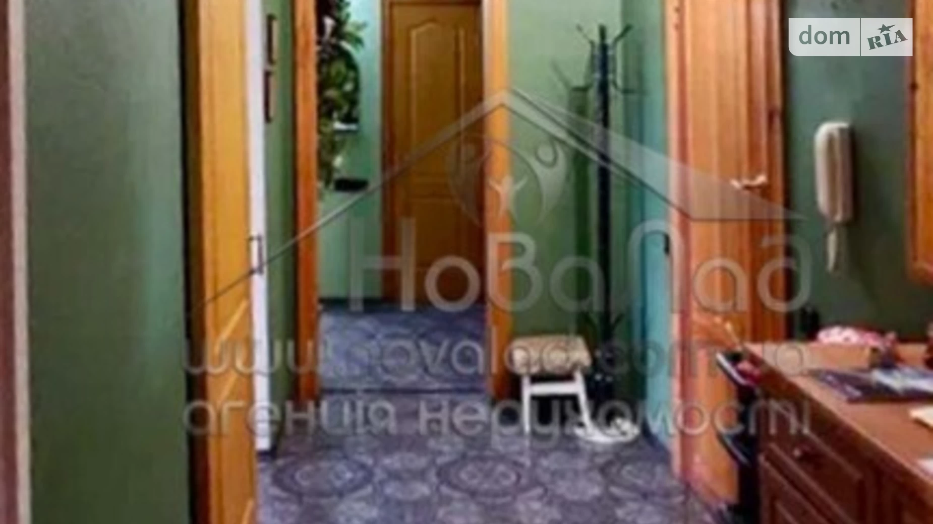 Продается 2-комнатная квартира 56 кв. м в Киеве, ул. Ревуцкого, 21