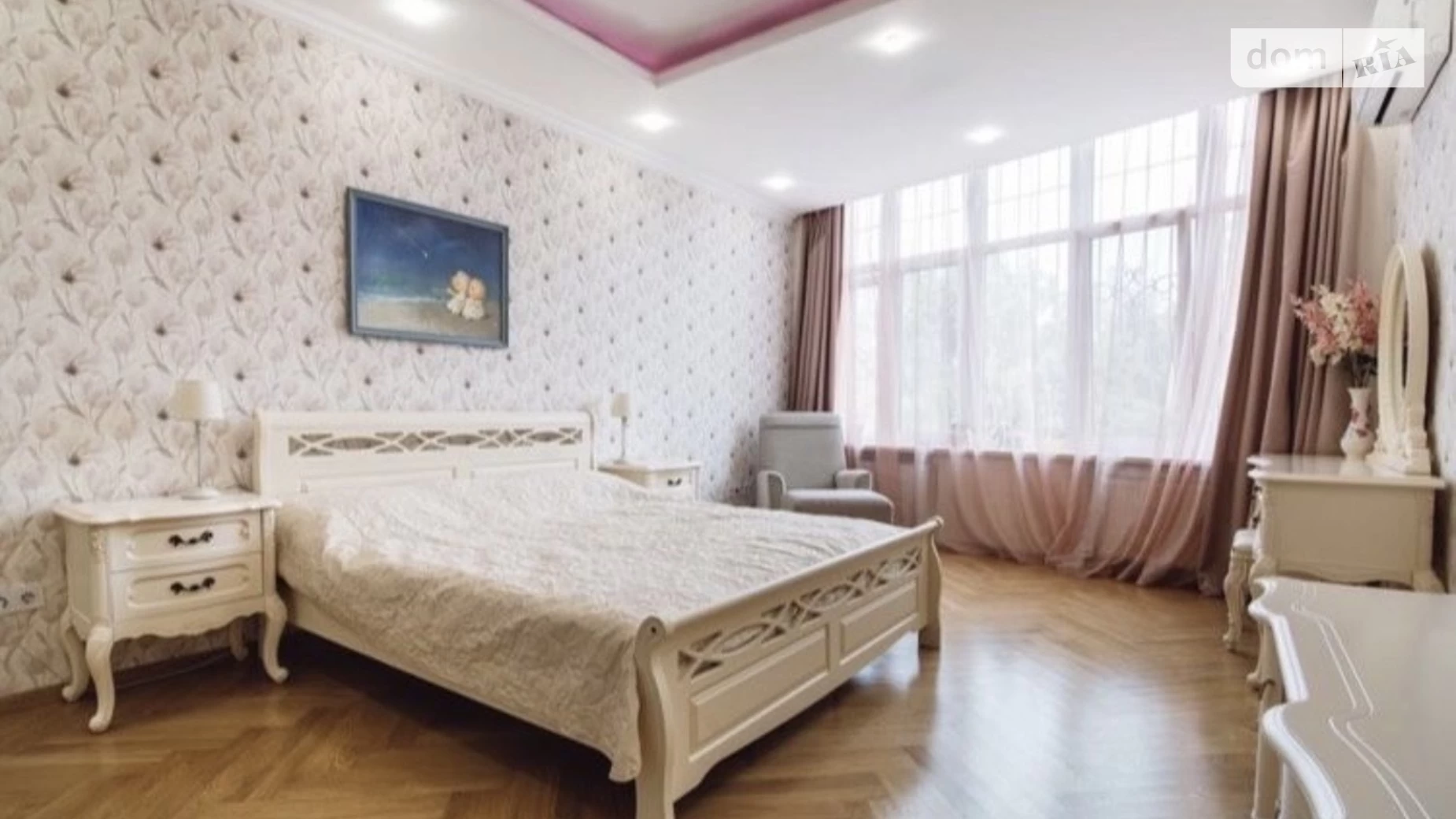 Продається 2-кімнатна квартира 90 кв. м у Одесі, пров. Аркадіївський