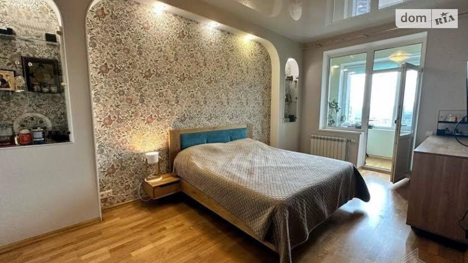 Продается 2-комнатная квартира 91 кв. м в Киеве, ул. Срибнокильская, 3А