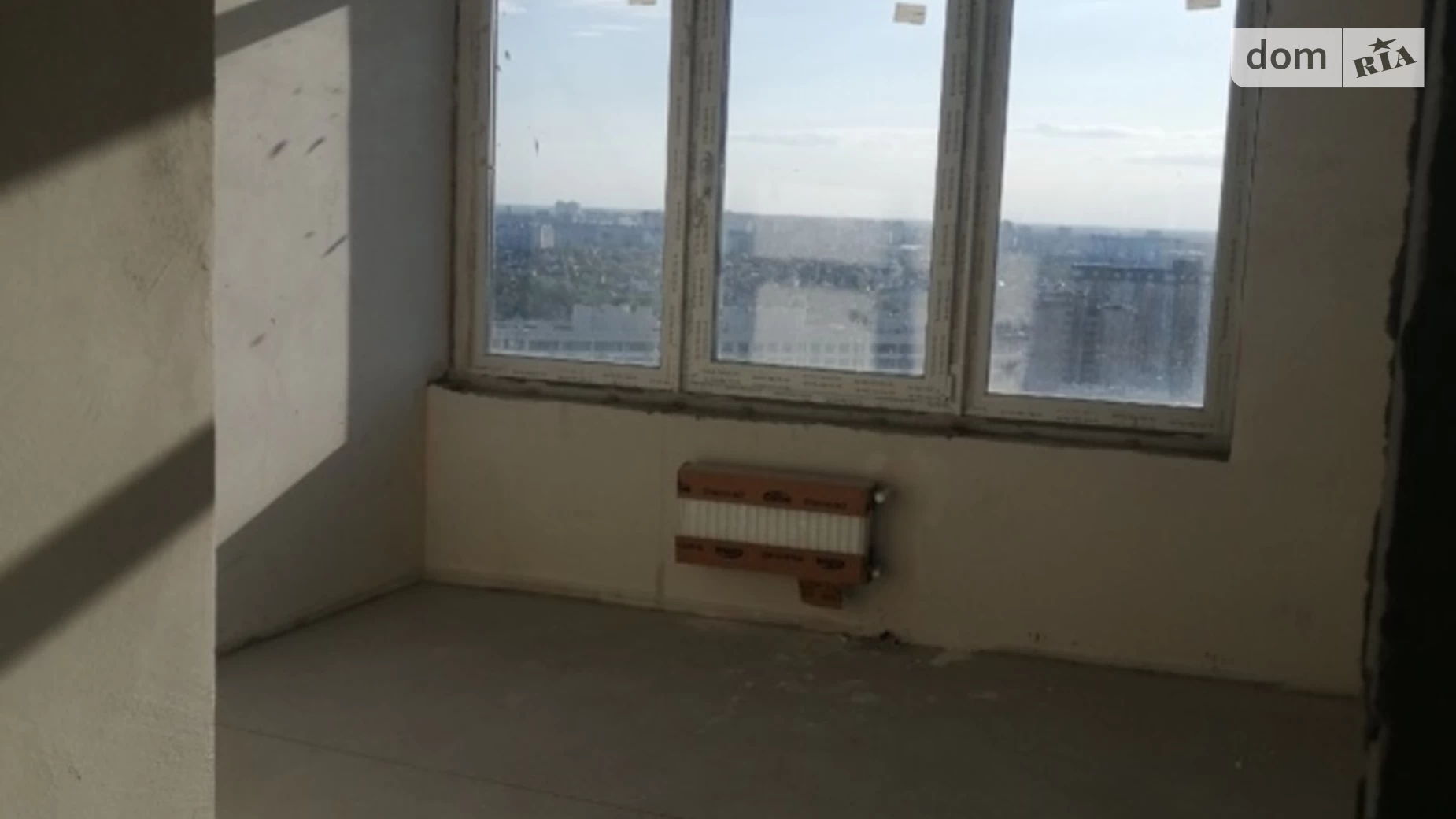 Продается 1-комнатная квартира 41 кв. м в Одессе, ул. Каманина, 16