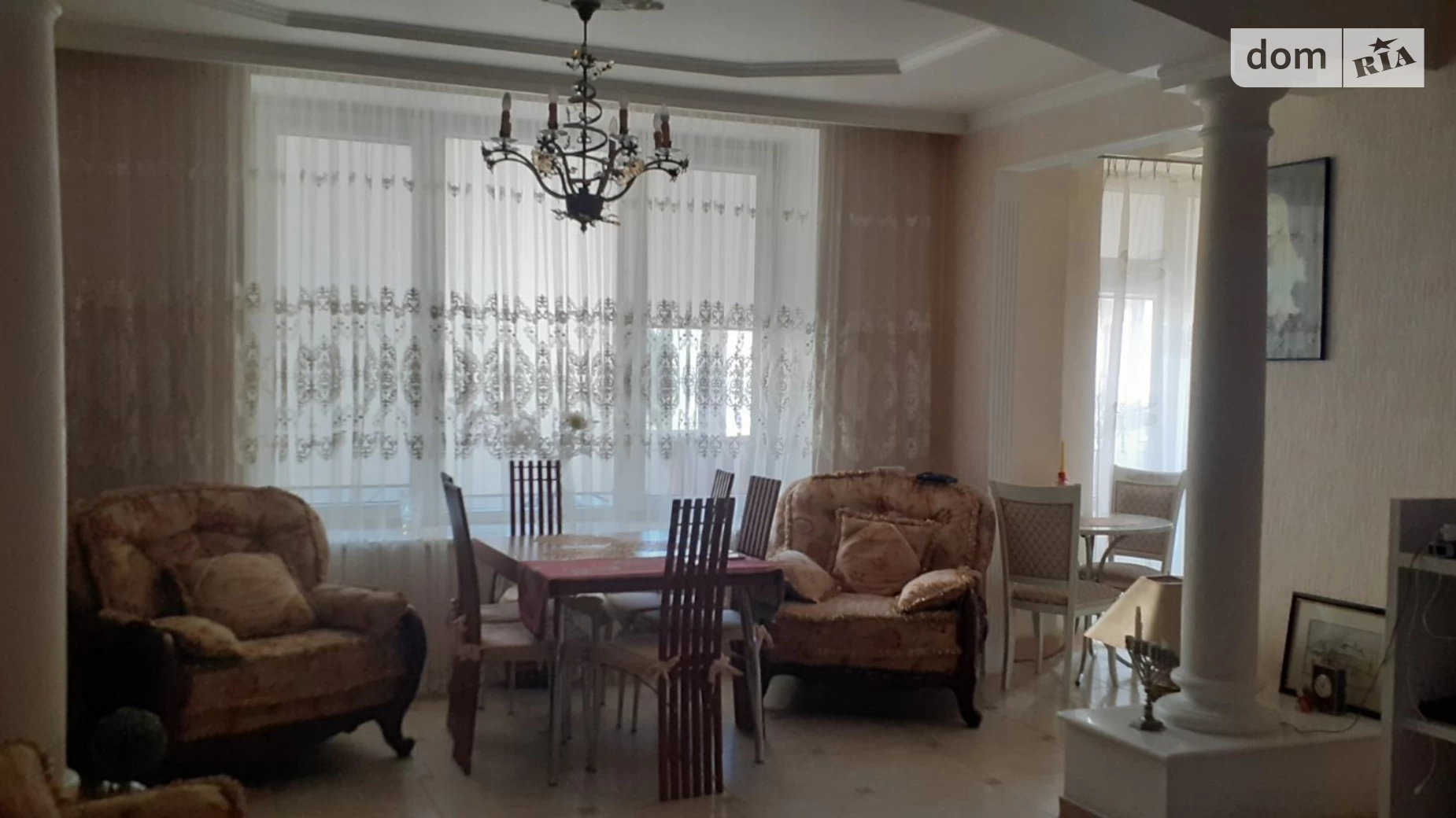 Продается 2-комнатная квартира 105.4 кв. м в Одессе, пер. Педагогический