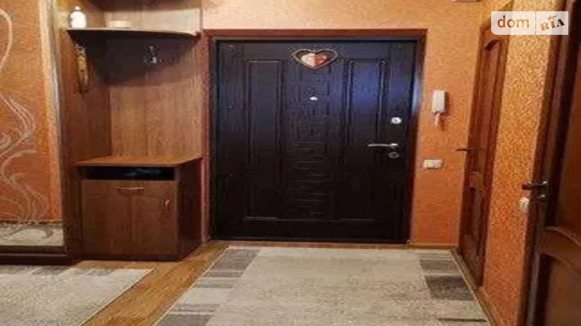 Продается 2-комнатная квартира 64 кв. м в Одессе, мас. Радужный