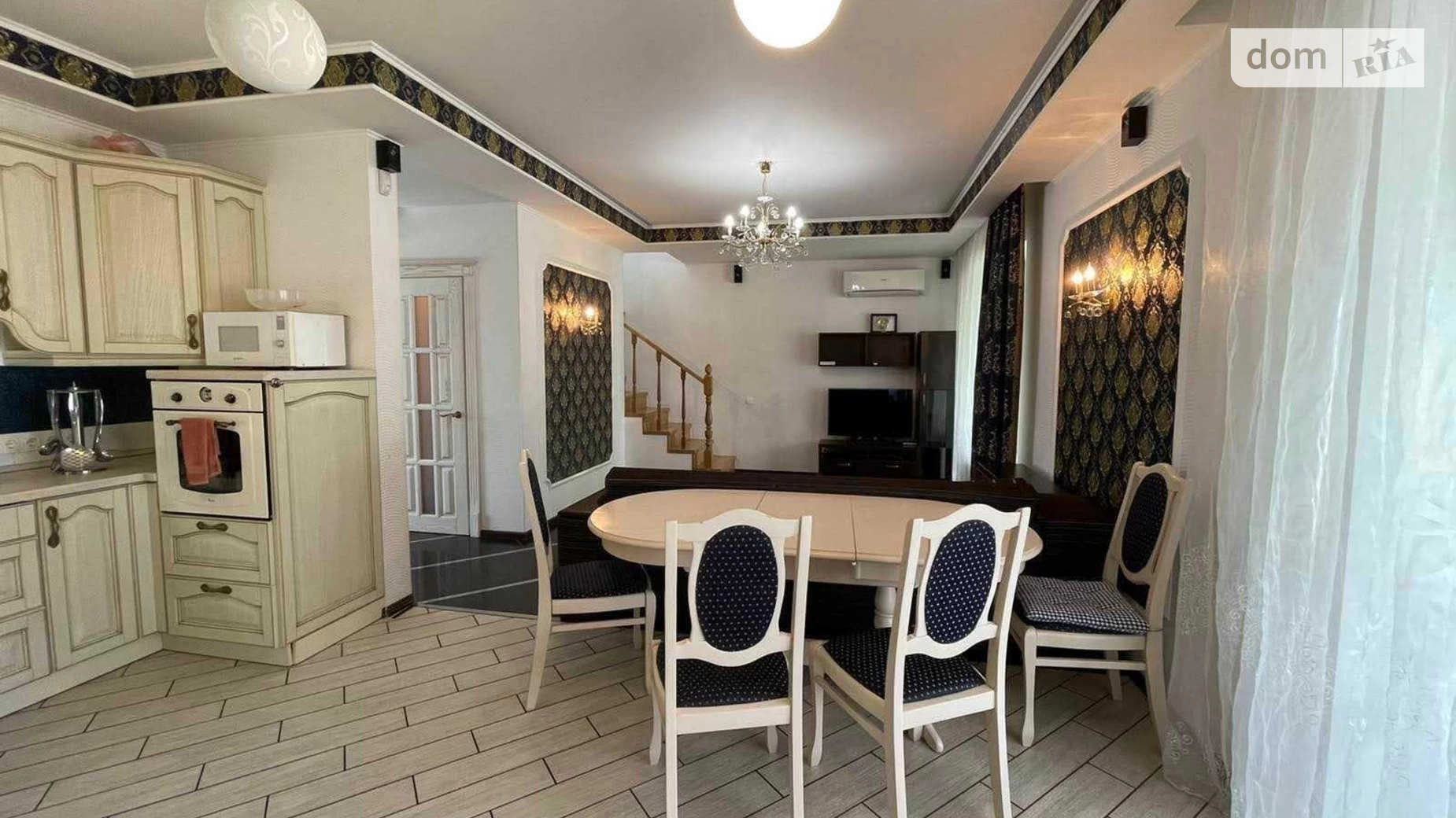 Продается дом на 3 этажа 150 кв. м с мебелью, ул. Хмельницкого Богдана, 15 - фото 2