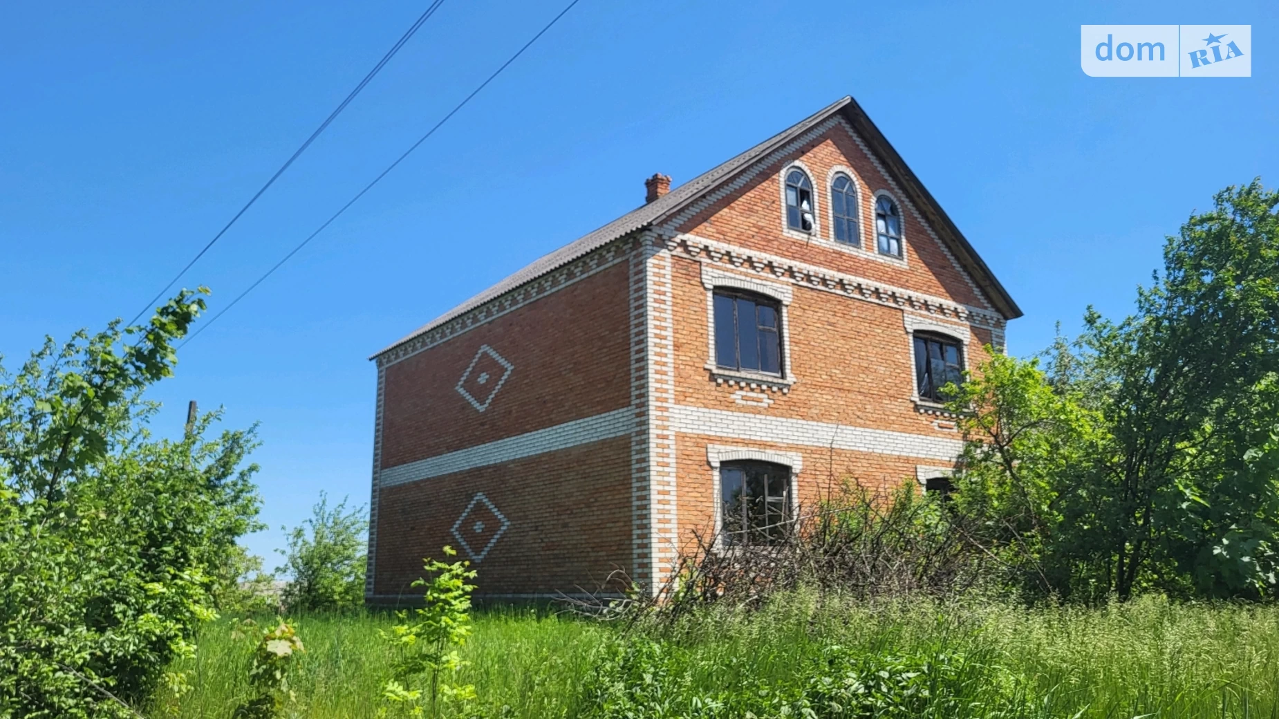 Продається будинок 2 поверховий 200 кв. м з каміном, вул. Базарна, 10