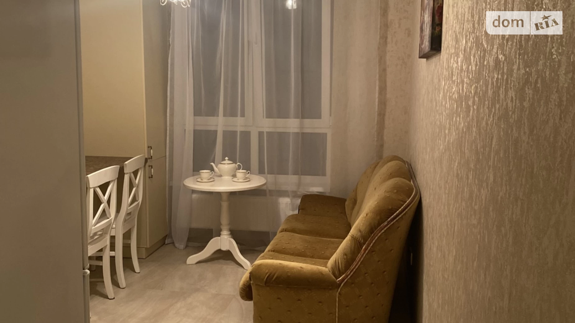 Продается 1-комнатная квартира 37.5 кв. м в Буче, ул. Бориса Гмыри