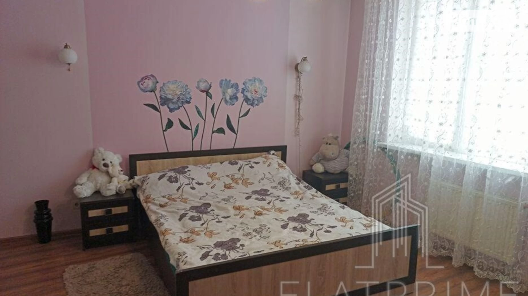 Продається 2-кімнатна квартира 63 кв. м у Києві, вул. Федора Ернста, 16Б