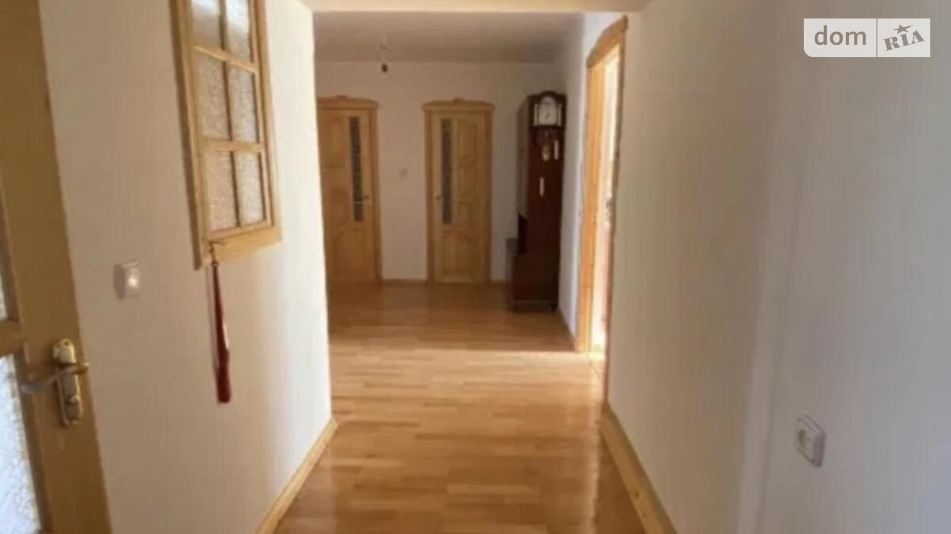 Продается 4-комнатная квартира 130 кв. м в Ивано-Франковске