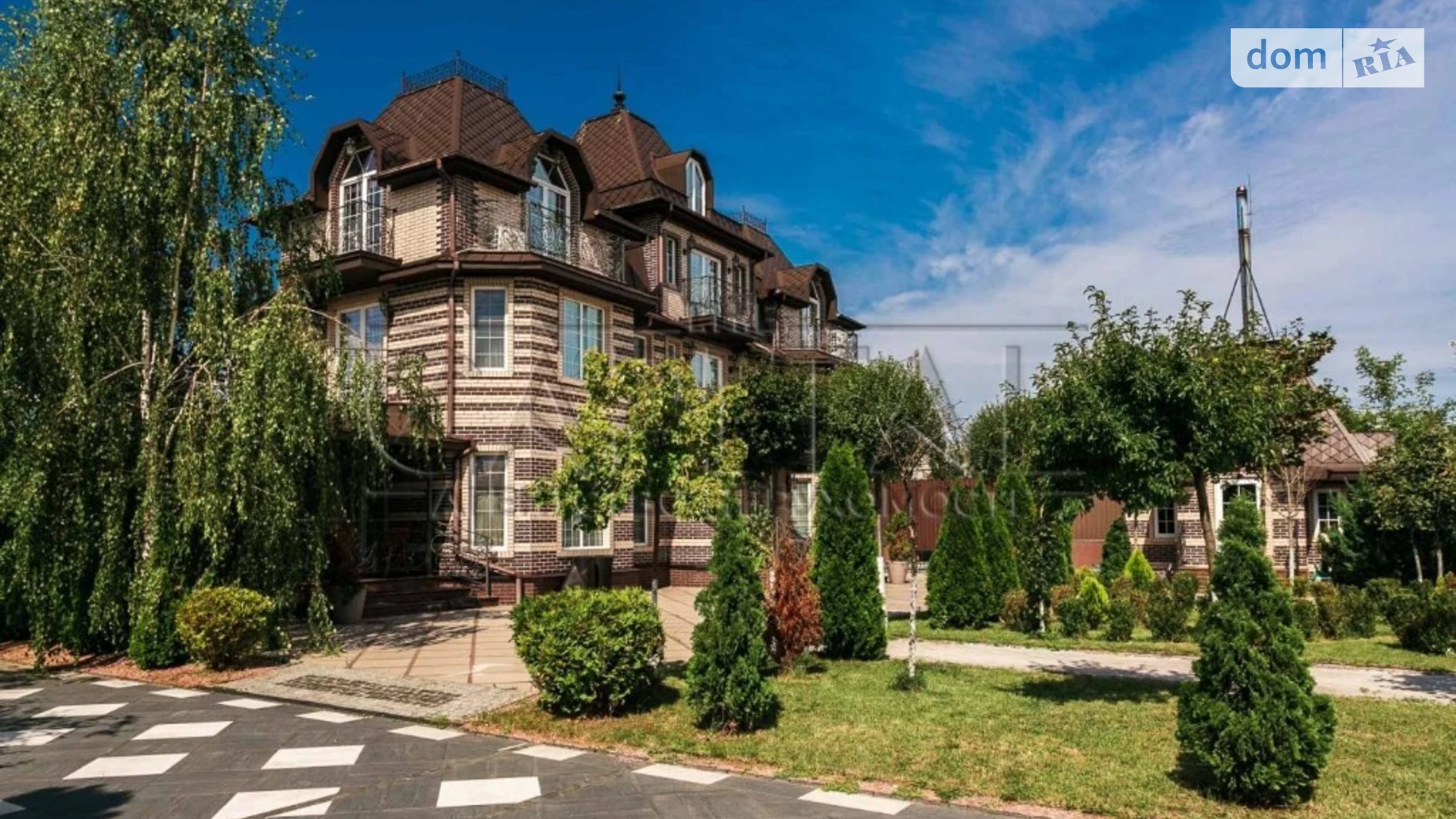 Сдается в аренду дом на 3 этажа 300 кв. м с балконом, цена: 5000 $ - фото 3