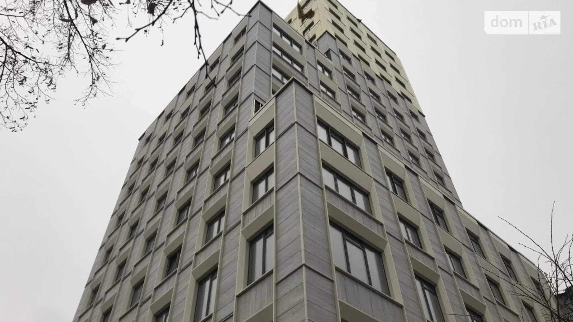 Продается 2-комнатная квартира 62 кв. м в Киеве, ул. Владимирская, 86А