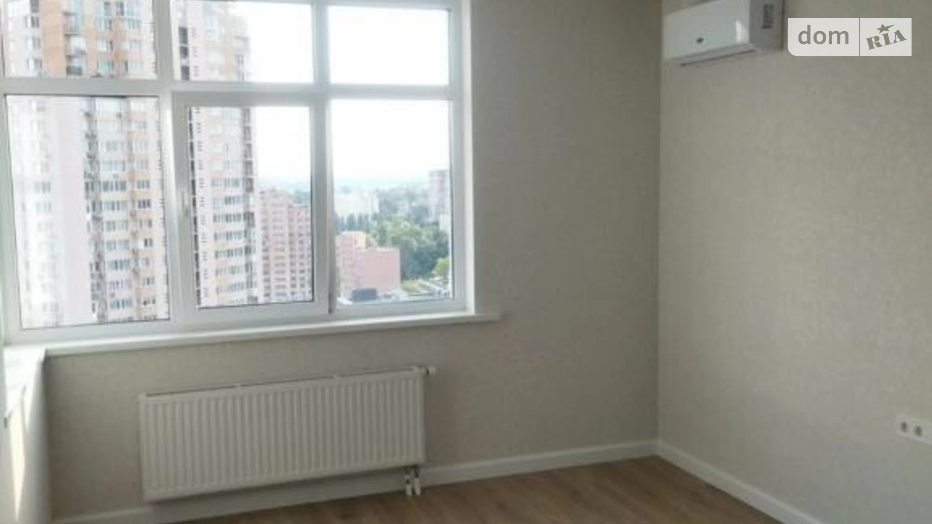 Продается 1-комнатная квартира 42 кв. м в Киеве, ул. Освиты, 16А