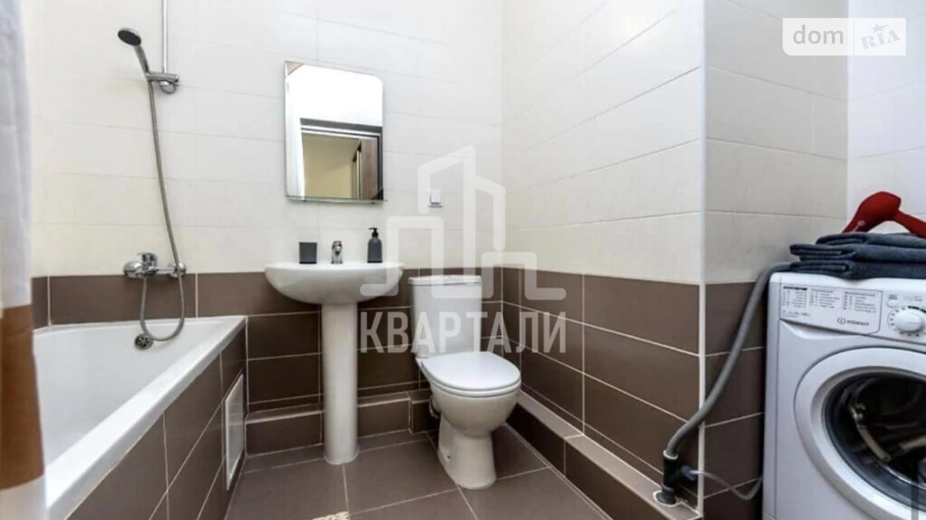 Продается 1-комнатная квартира 37 кв. м в Киеве, ул. Семьи Кульженков, 37