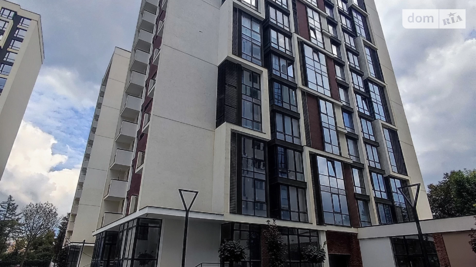 Продается 1-комнатная квартира 35 кв. м в Ивано-Франковске, ул. Ленкавского