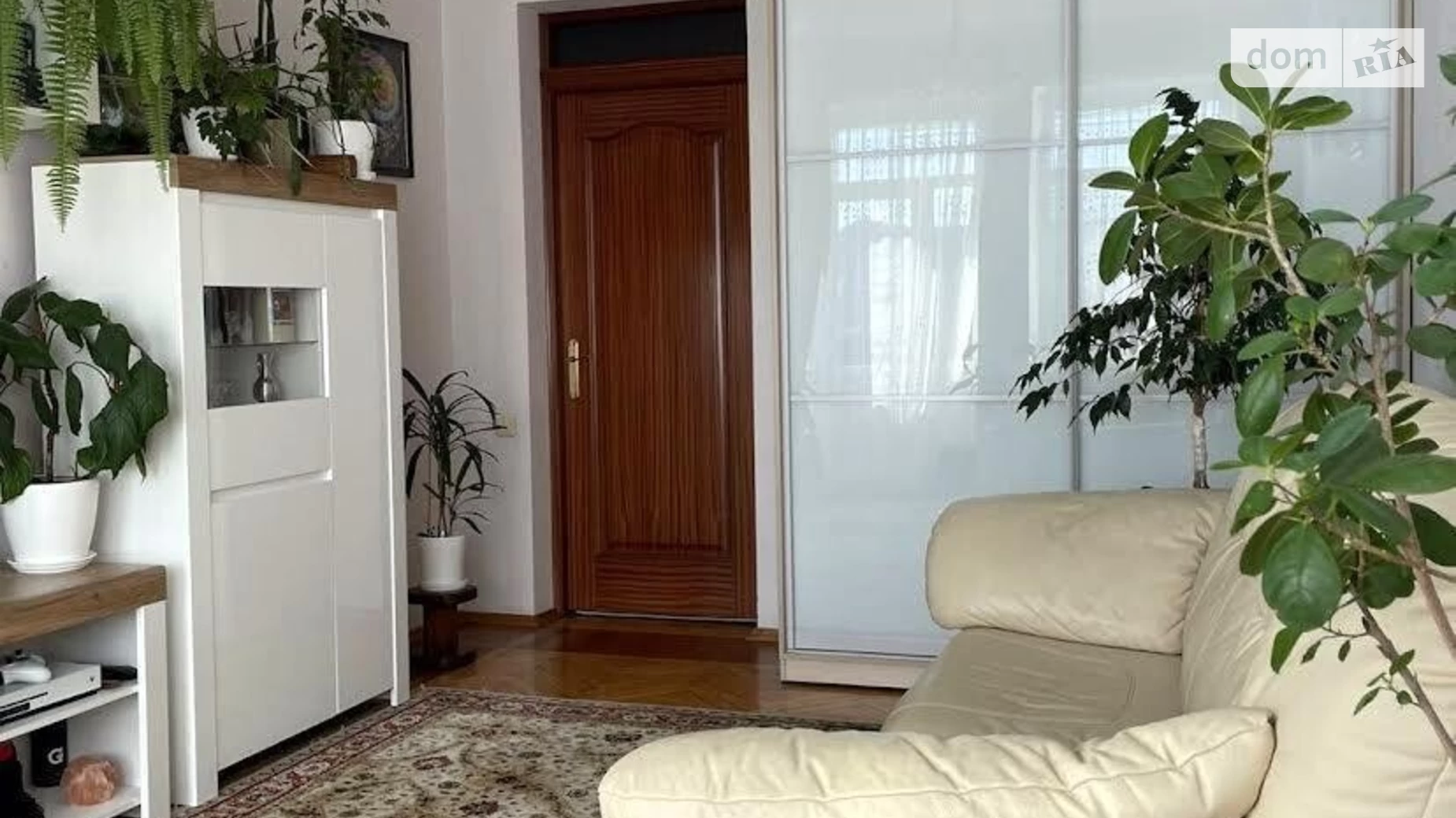 Продается 2-комнатная квартира 55 кв. м в Киеве, ул. Маккейна Джона, 37 - фото 3