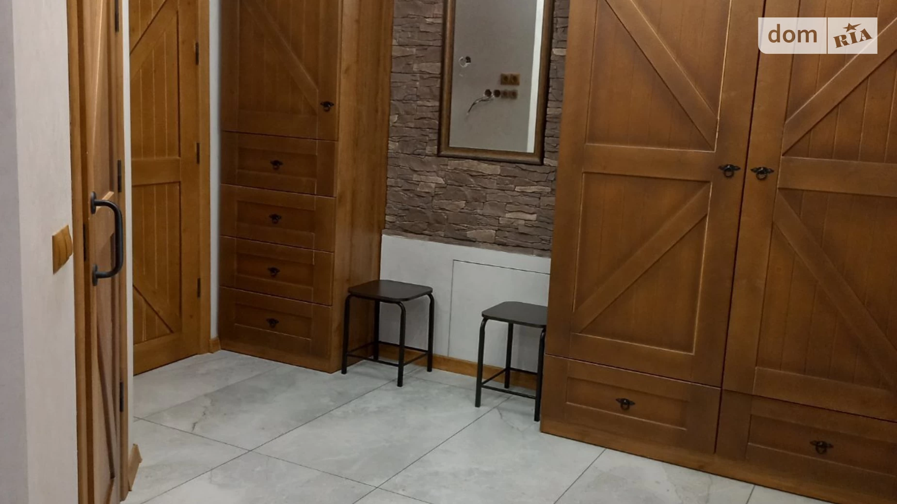 Продается 3-комнатная квартира 85 кв. м в Ивано-Франковске, ул. Национальной Гвардии(Советской Армии) - фото 3