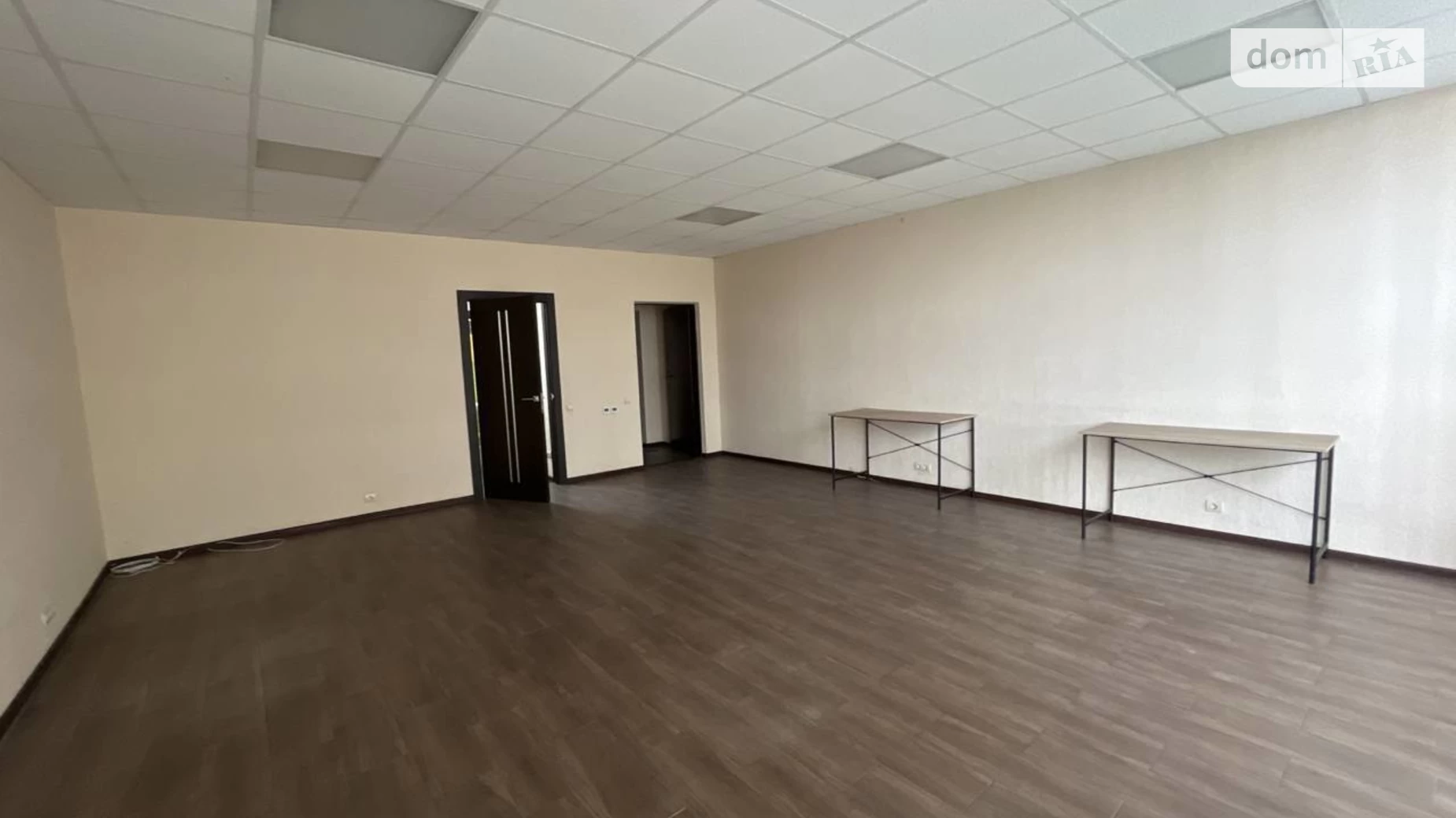 Сдается в аренду офис 48.2 кв. м в бизнес-центре, цена: 16000 грн - фото 2