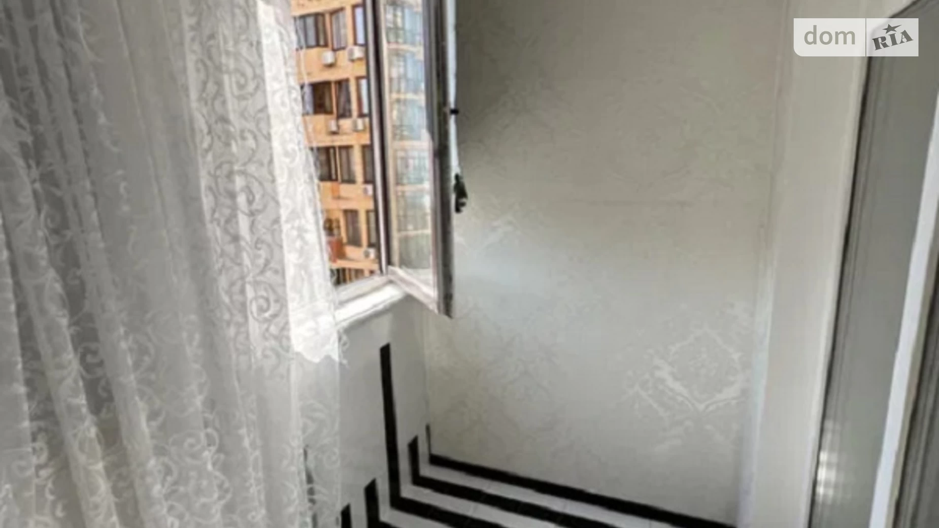 Продается 3-комнатная квартира 113 кв. м в Одессе, ул. Тенистая