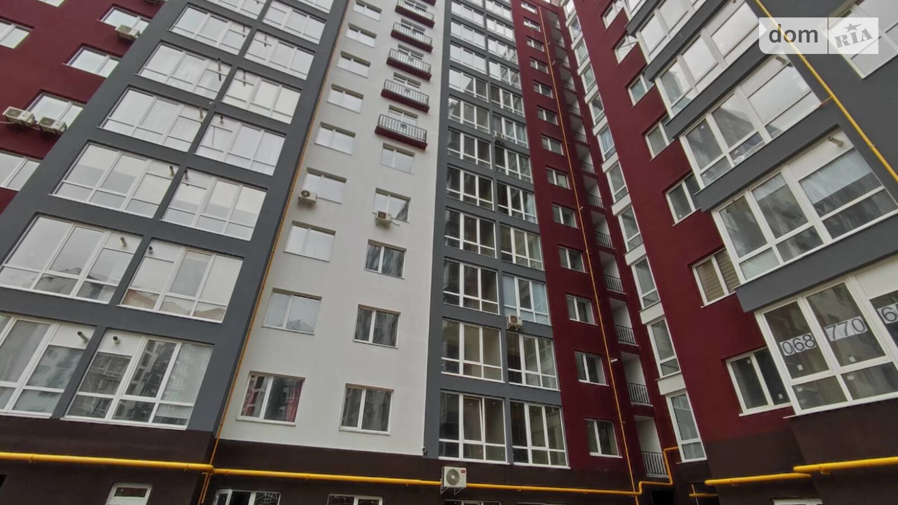 Продается 1-комнатная квартира 37 кв. м в Ивано-Франковске