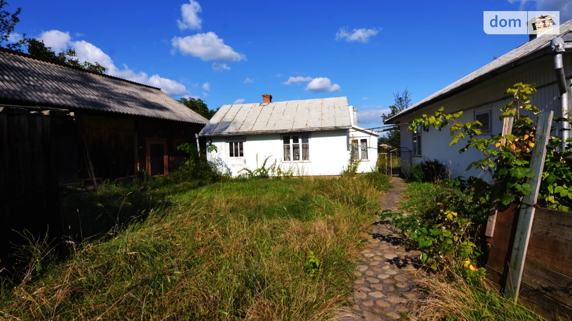 Продається одноповерховий будинок 63.5 кв. м з каміном, вул. Дутчина, 24