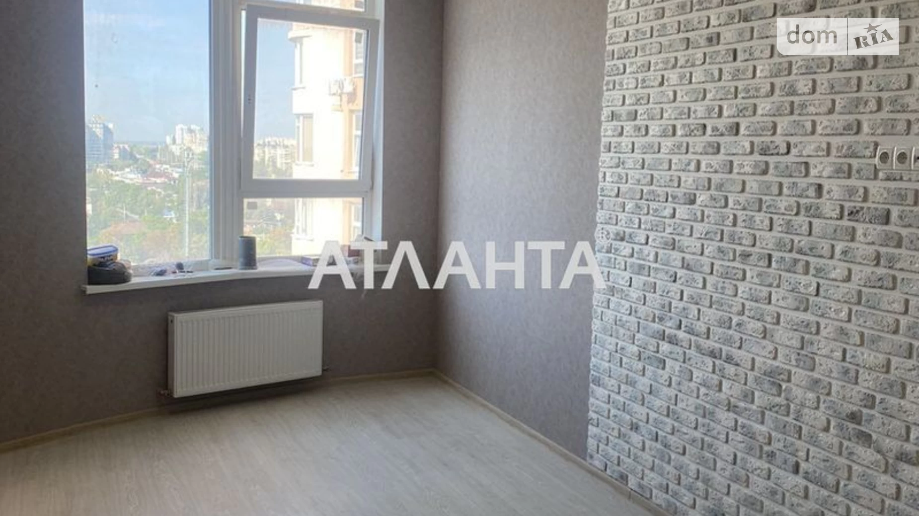 Продается 1-комнатная квартира 33.5 кв. м в Одессе, ул. Макаренко, 2А