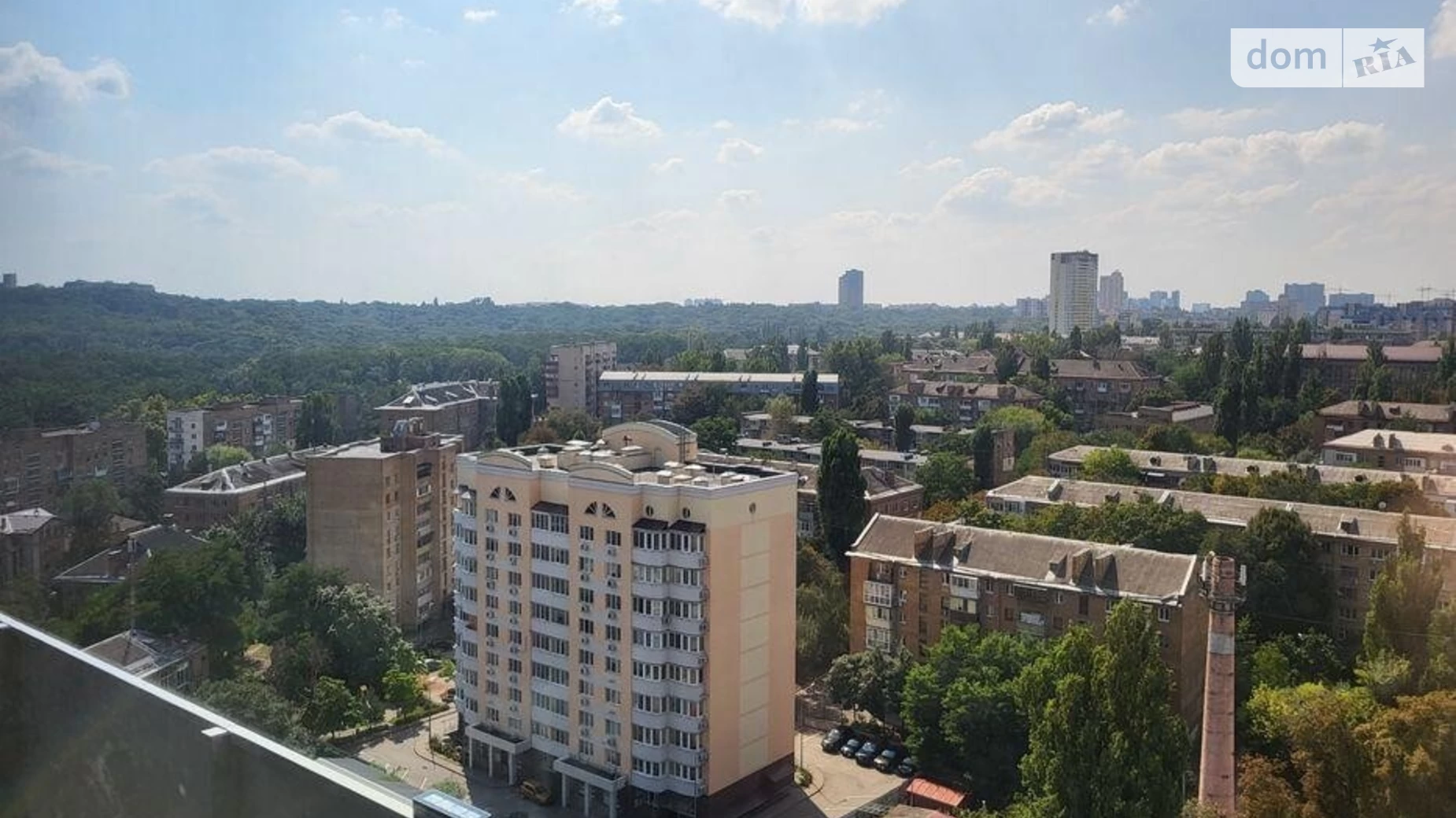 Продается 1-комнатная квартира 46 кв. м в Киеве, ул. Васильковская, 1