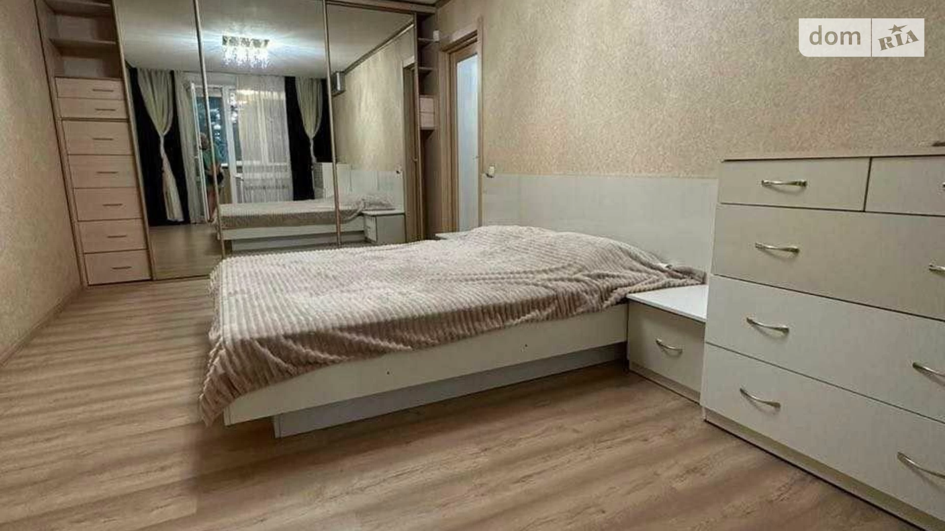 Продается 2-комнатная квартира 49 кв. м в Харькове, въезд Юбилейный, 44А