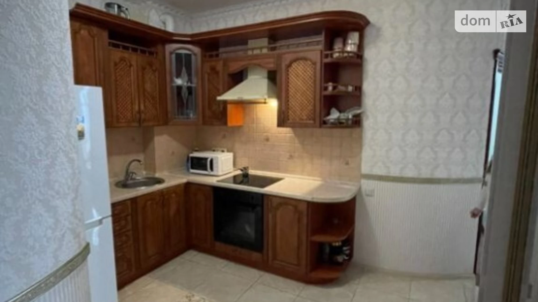 Продается 1-комнатная квартира 70 кв. м в Одессе, ул. Маршала Говорова, 18