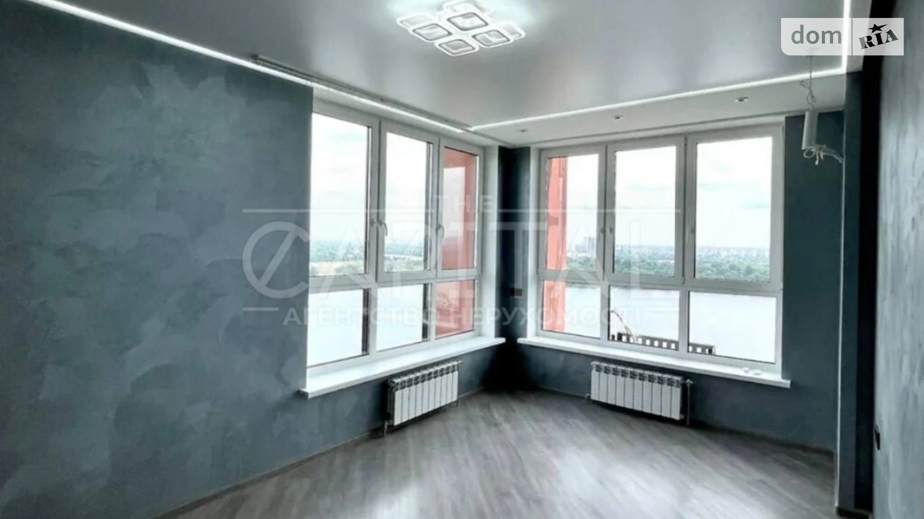 Продается 2-комнатная квартира 68 кв. м в Киеве, просп. Степана Бандеры, 32Д