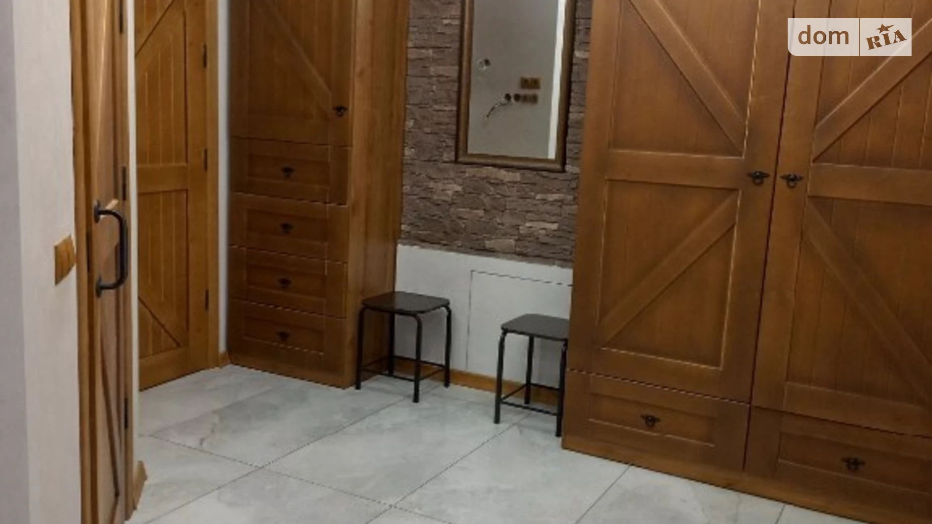 Продается 3-комнатная квартира 85 кв. м в Ивано-Франковске, ул. Национальной Гвардии(Советской Армии), 14Е - фото 3