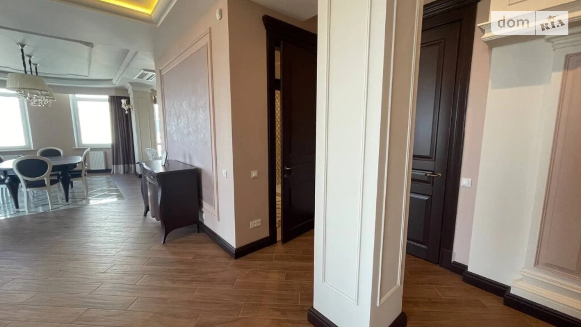 Продается 2-комнатная квартира 110 кв. м в Одессе, бул. Французский