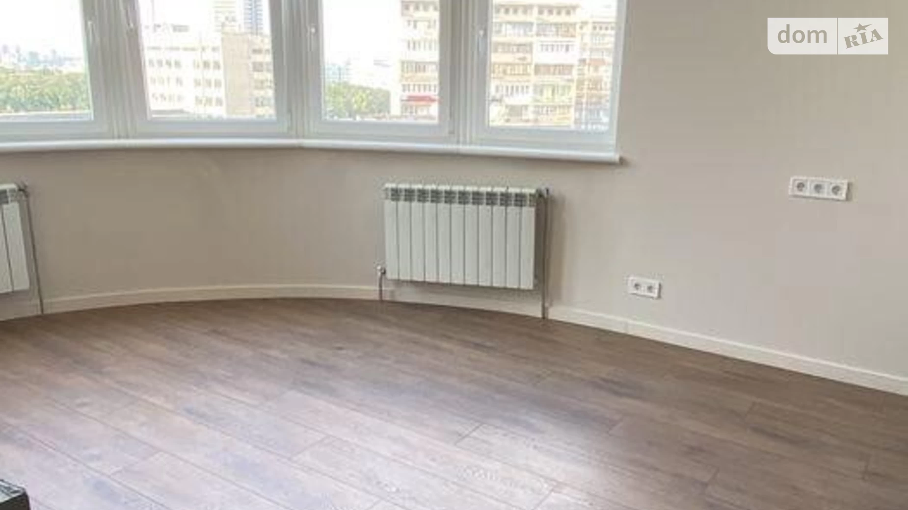 Продается 3-комнатная квартира 118 кв. м в Киеве, ул. Преображенская, 8Б