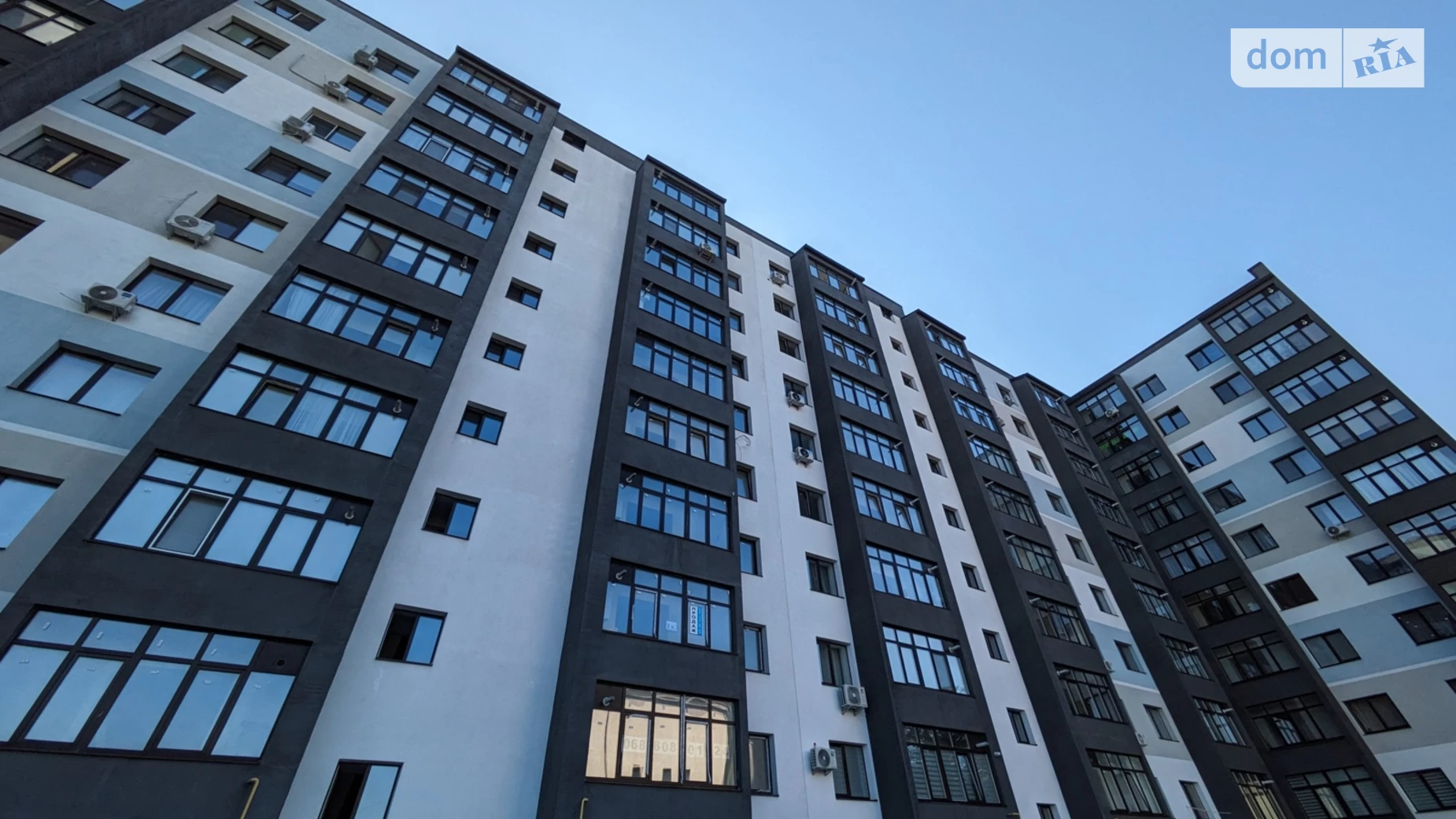 Продается 2-комнатная квартира 72 кв. м в Ивано-Франковске