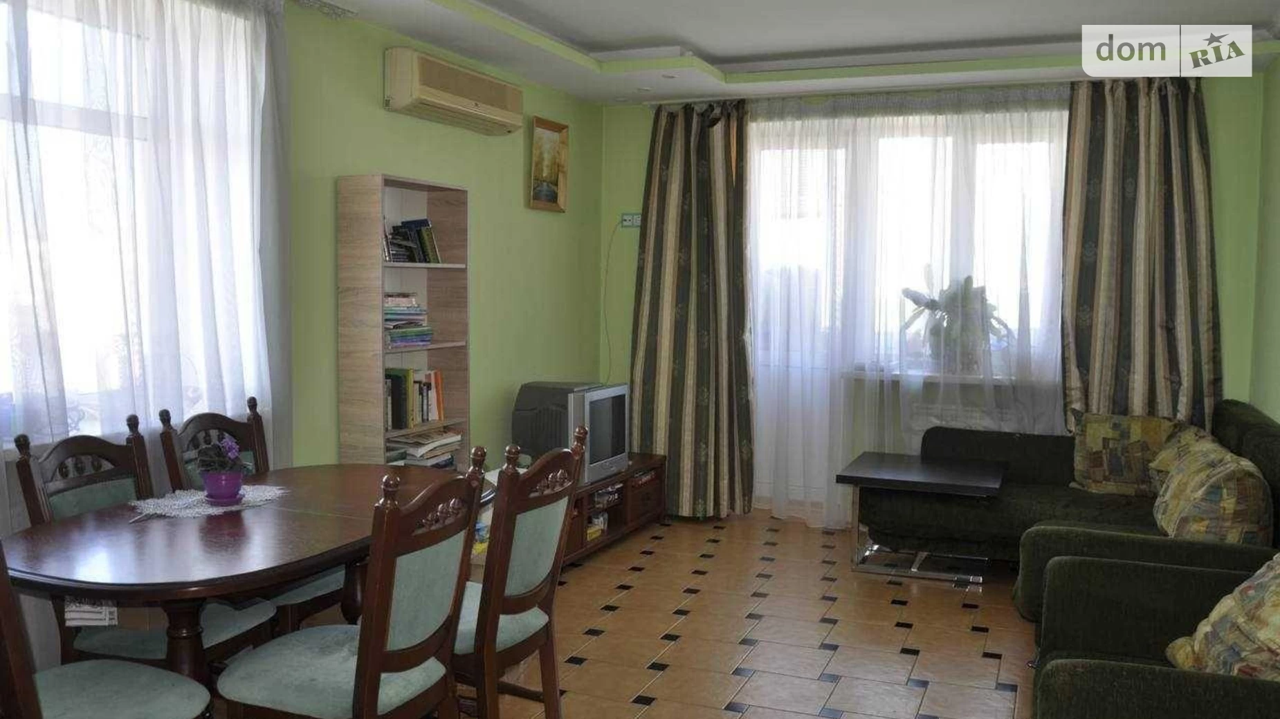 Продается 4-комнатная квартира 145 кв. м в Киеве, ул. Тростянецкая, 49