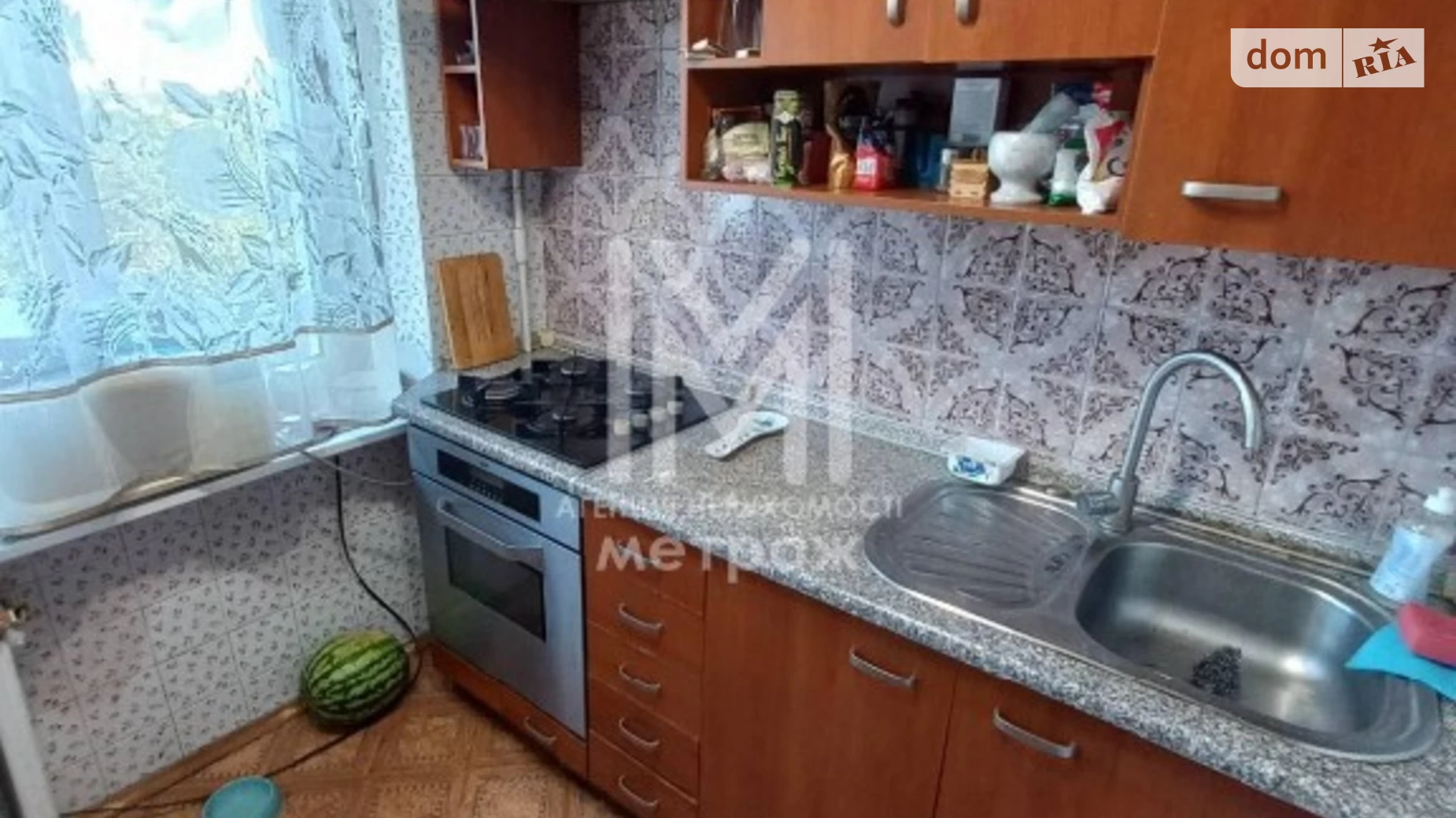 Продается 3-комнатная квартира 54 кв. м в Харькове, ул. Ньютона, 121А