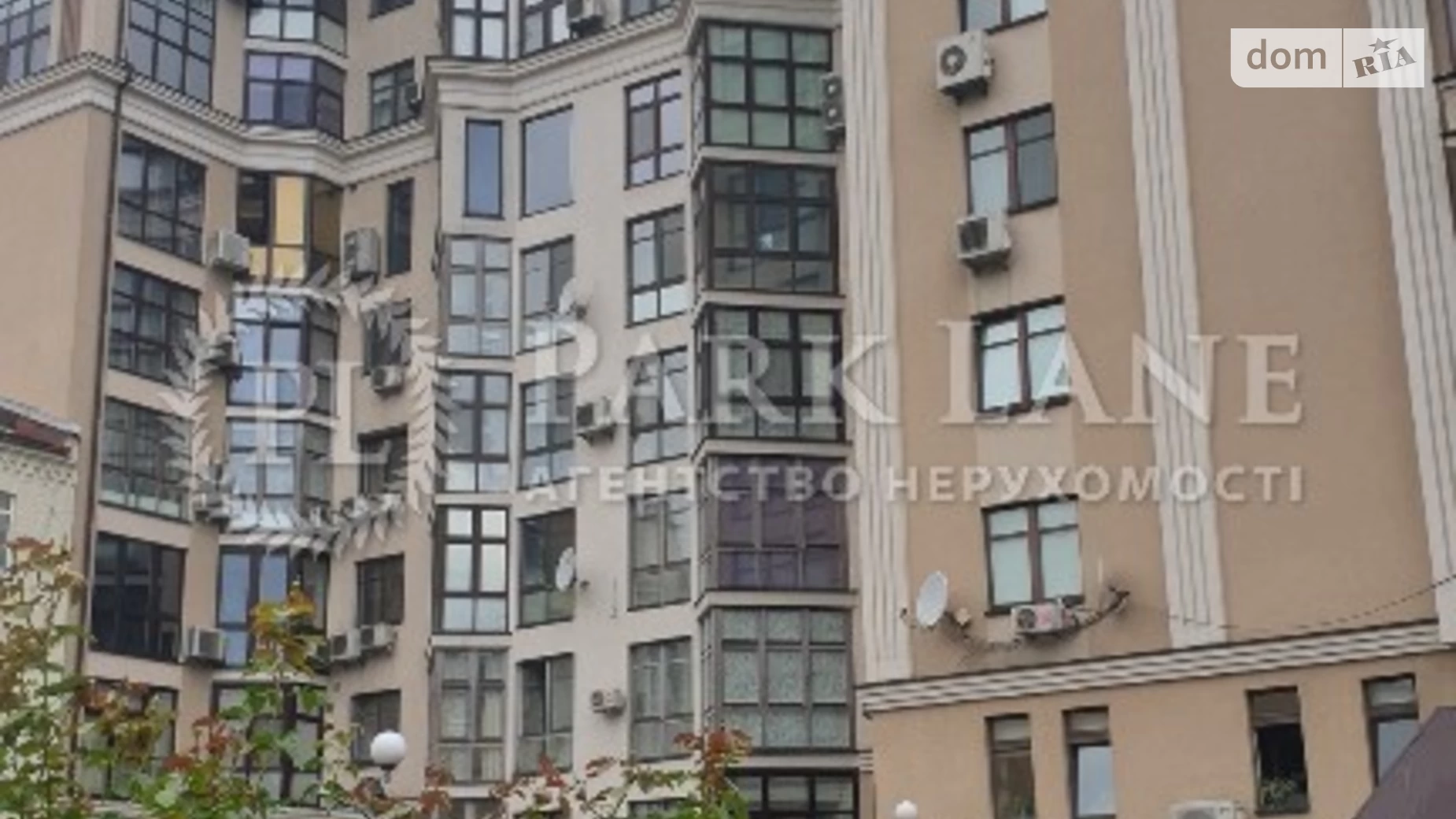 Продается 3-комнатная квартира 100 кв. м в Киеве, ул. Назаровская, 23А