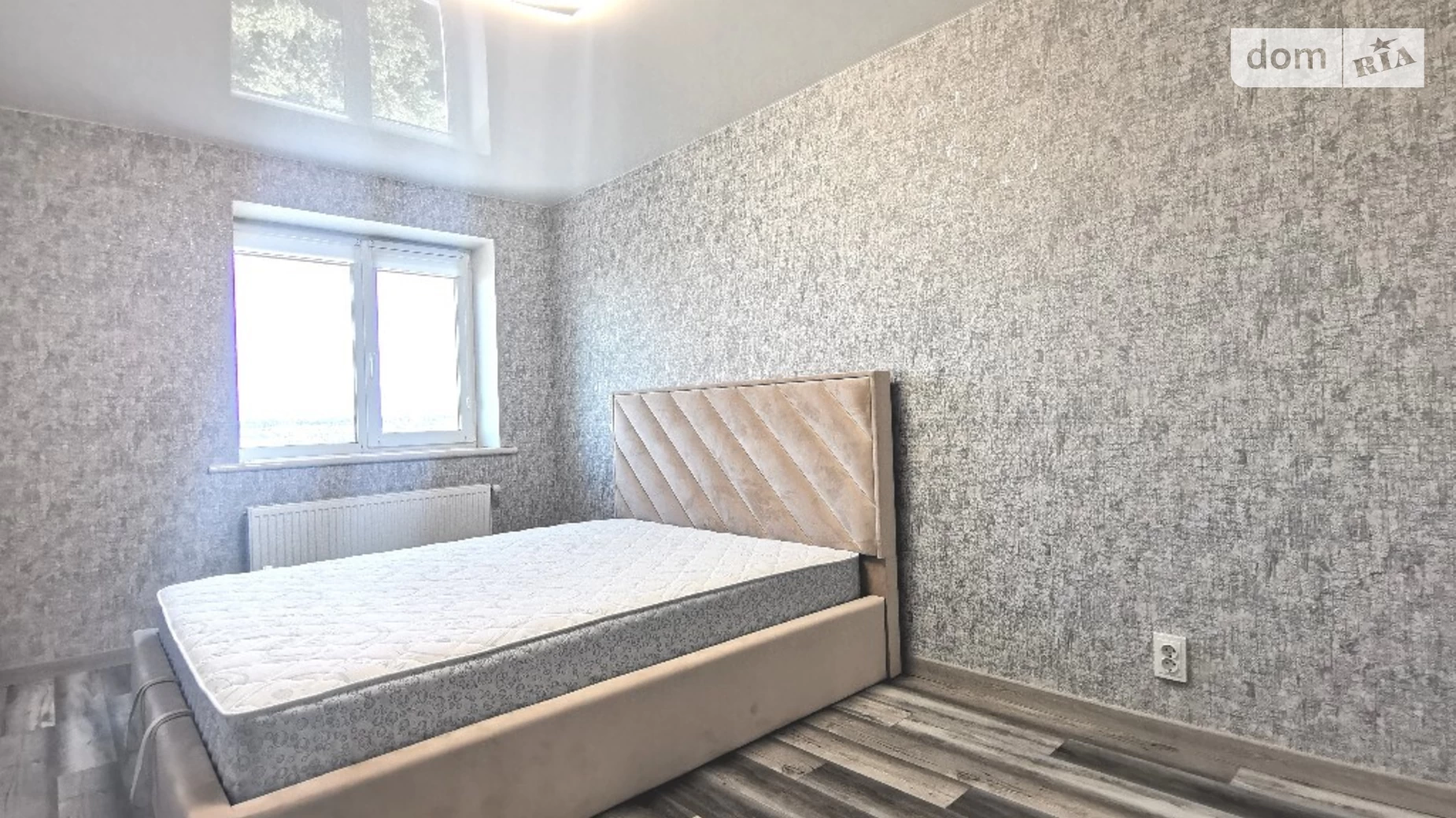 Продается 2-комнатная квартира 65.8 кв. м в Хмельницком
