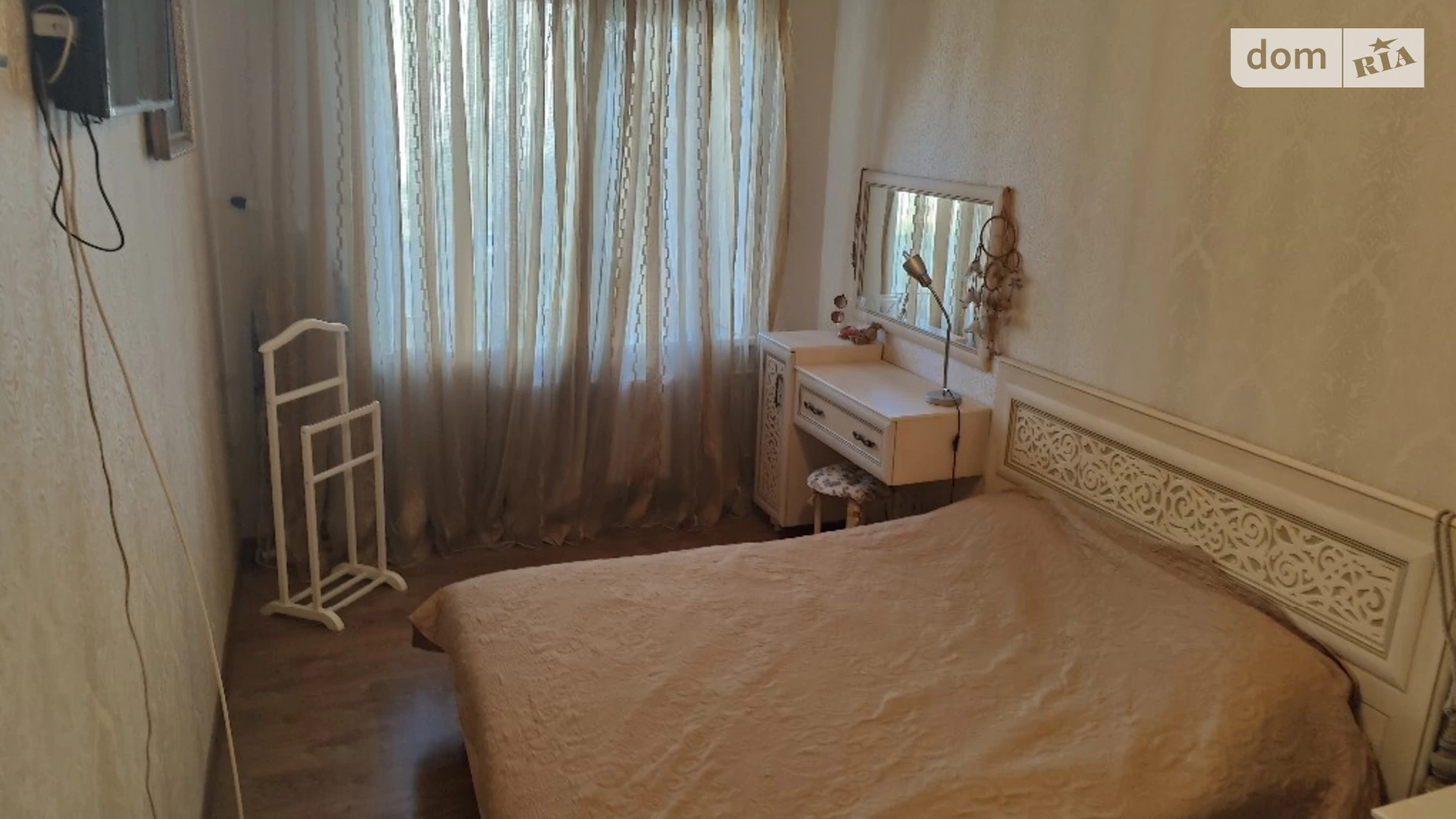 Продается 2-комнатная квартира 56 кв. м в Одессе, ул. Рихтера Святослава, 125