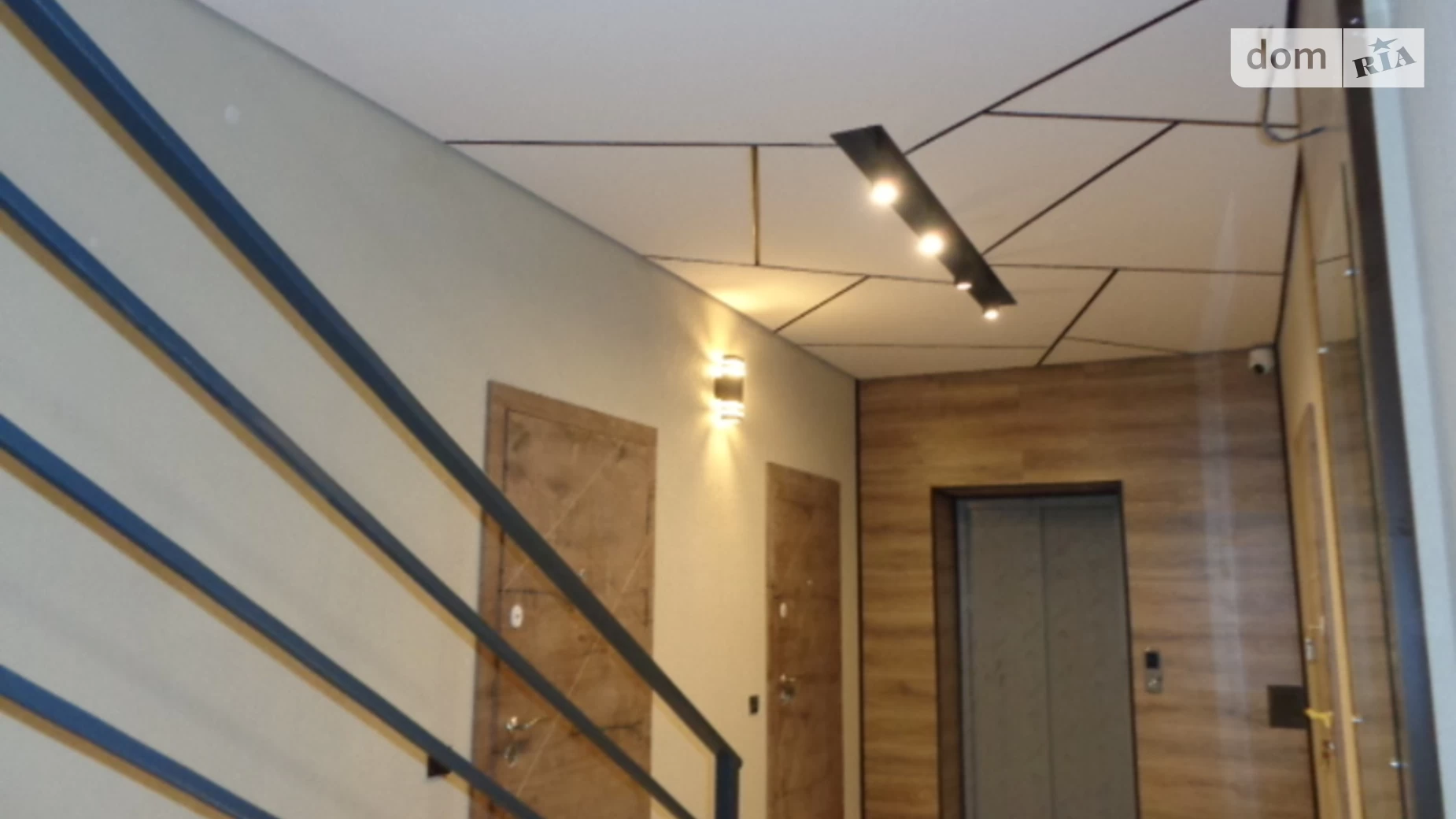 Продається 2-кімнатна квартира 67.5 кв. м у Ужгороді, вул. Собранецька - фото 5