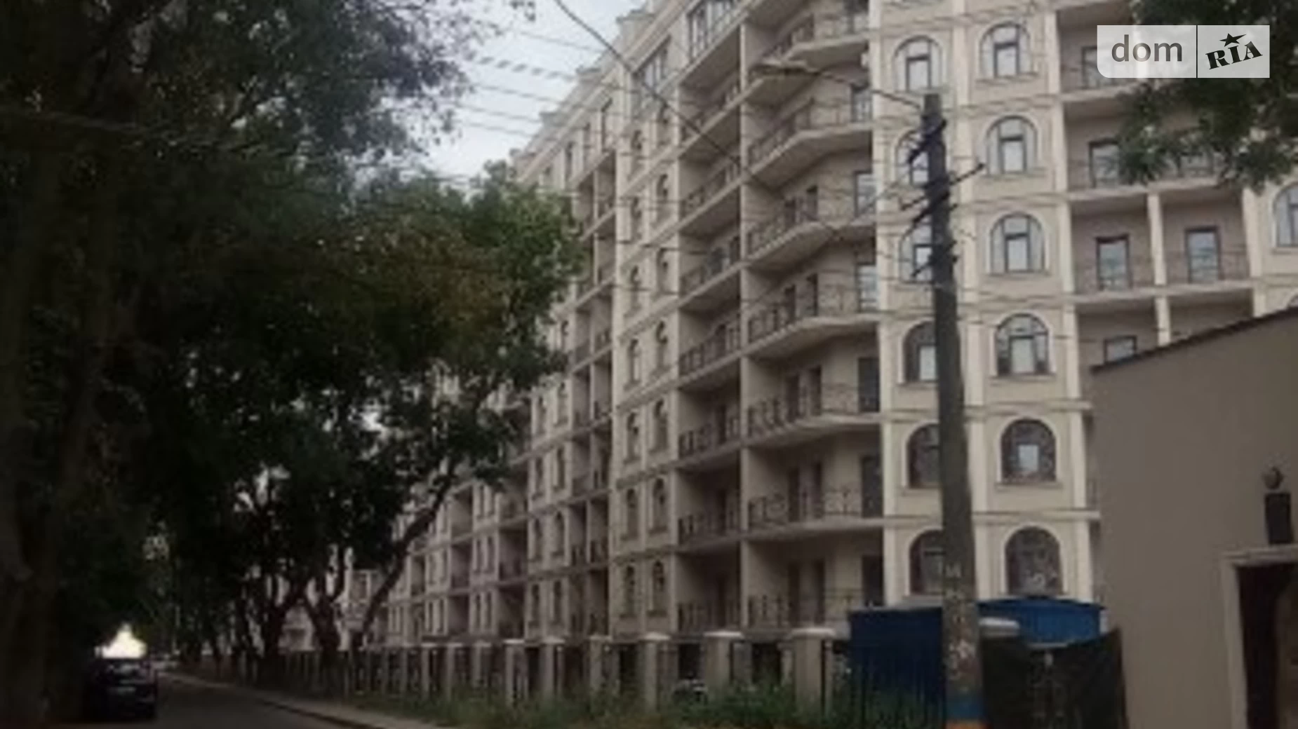 Продается 1-комнатная квартира 39.5 кв. м в Одессе, ул. Дача Ковалевского, 91