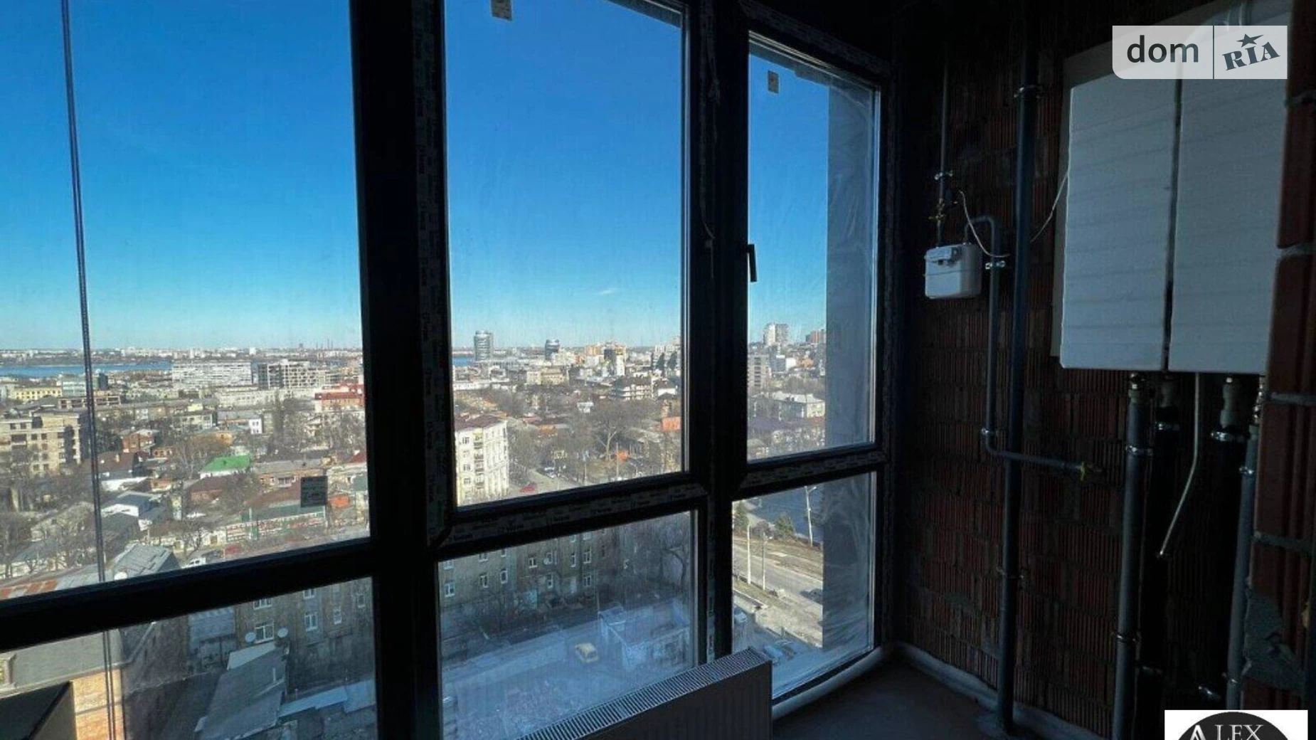 Продается 3-комнатная квартира 71 кв. м в Днепре, ул. Костомаровская