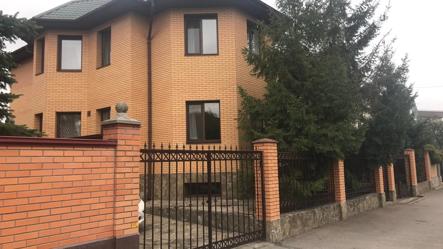 Продается дом на 3 этажа 438 кв. м с камином, цена: 750000 $ - фото 2