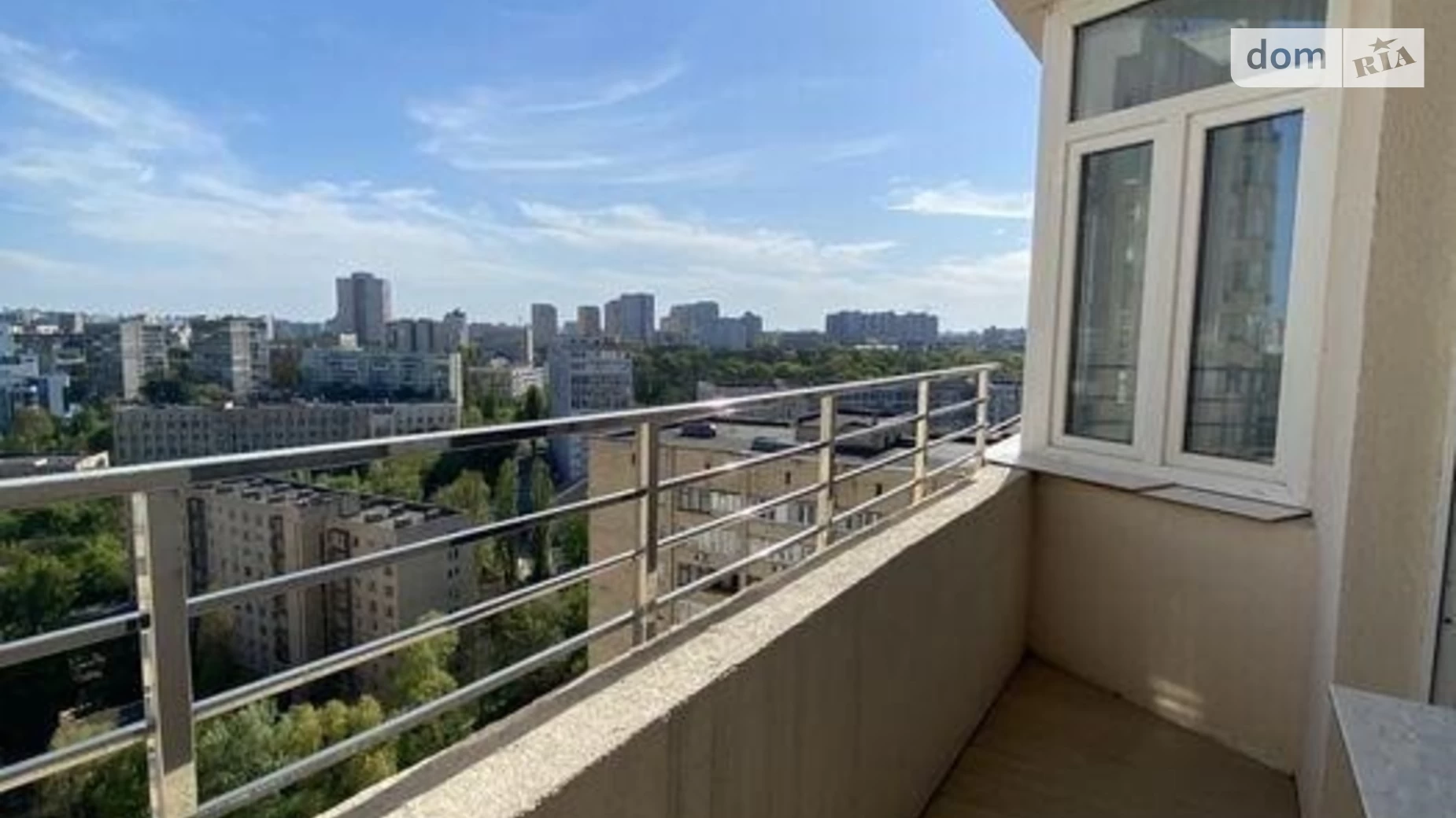 Продается 2-комнатная квартира 56 кв. м в Киеве, ул. Митрополита Василия Липковского(Урицкого), 37Б