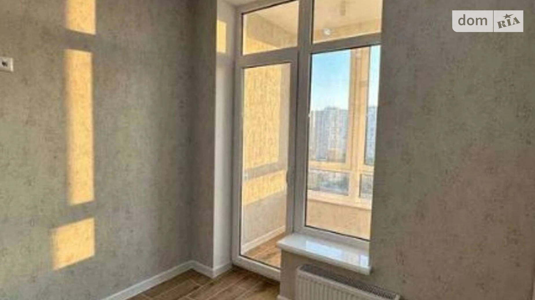 Продается 1-комнатная квартира 45 кв. м в Одессе, ул. Толбухина