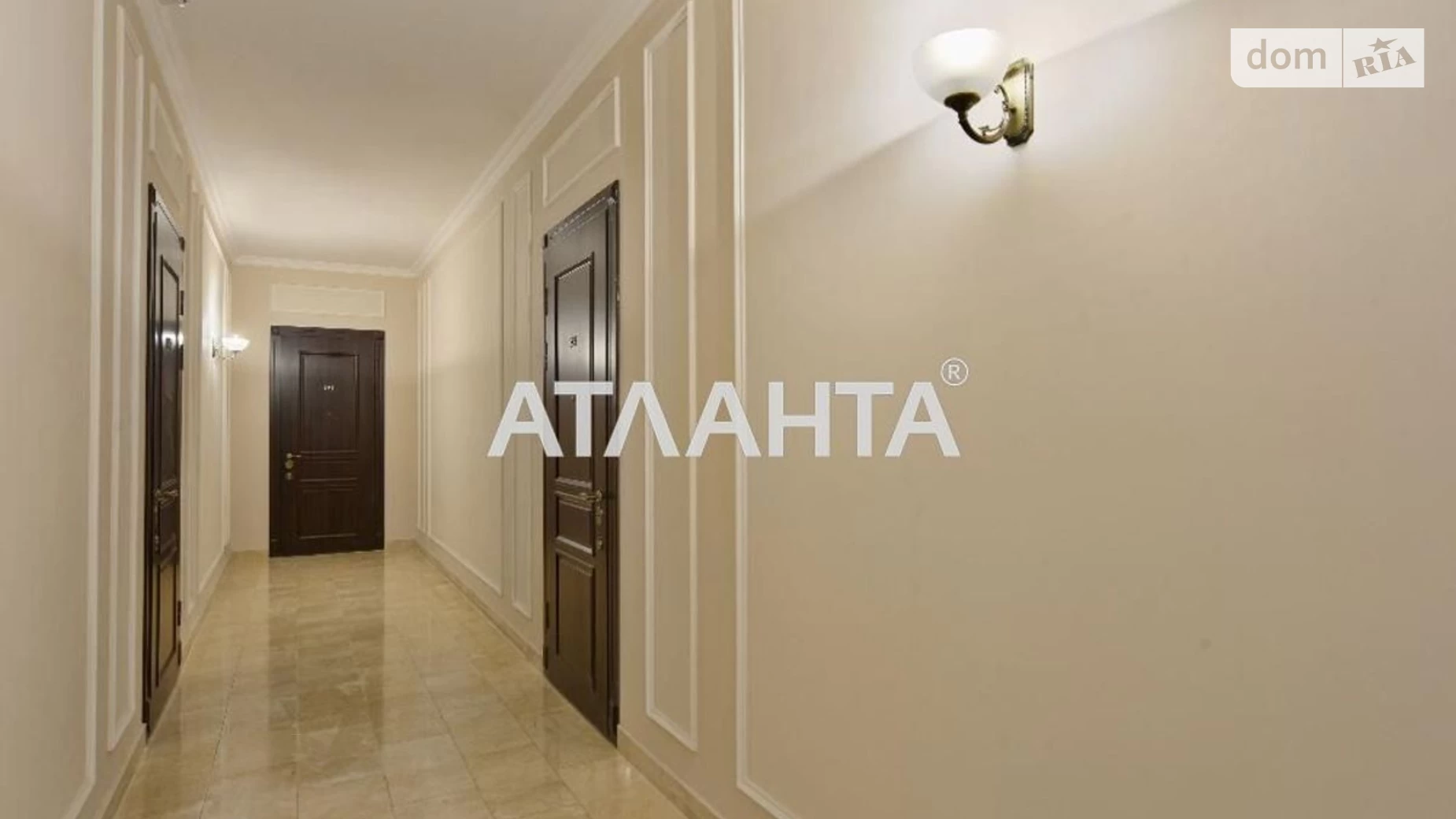 Продається 3-кімнатна квартира 168.3 кв. м у Одесі, пров. Каркашадзе, 9