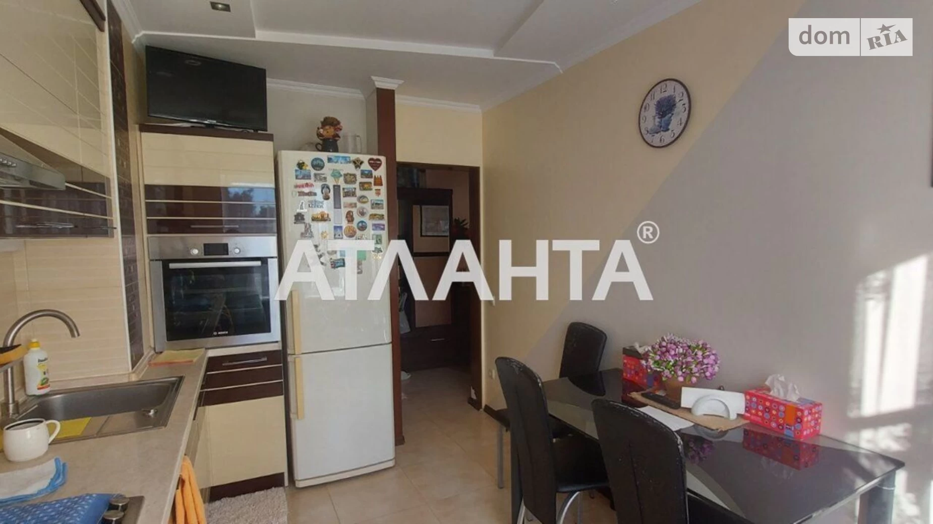 Продается 3-комнатная квартира 66.5 кв. м в Одессе, ул. Академика Заболотного