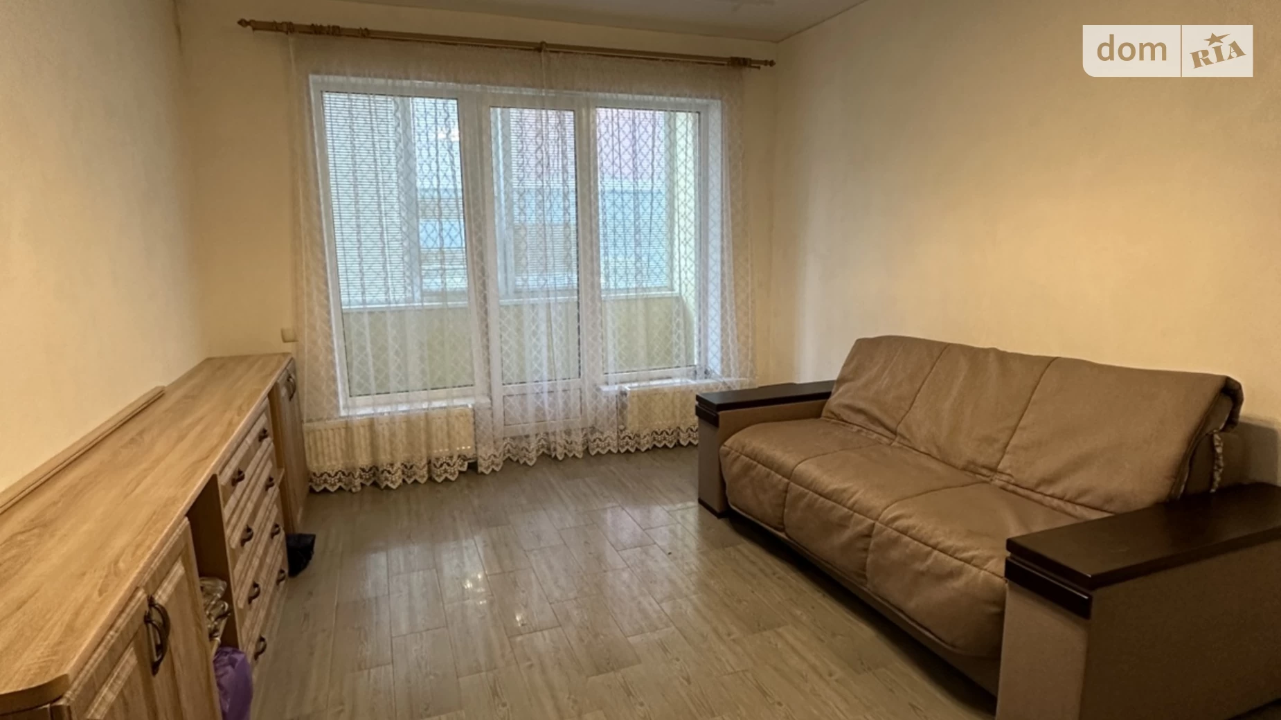 Продается 1-комнатная квартира 39 кв. м в Ирпене, ул. Рыльского, 5Б