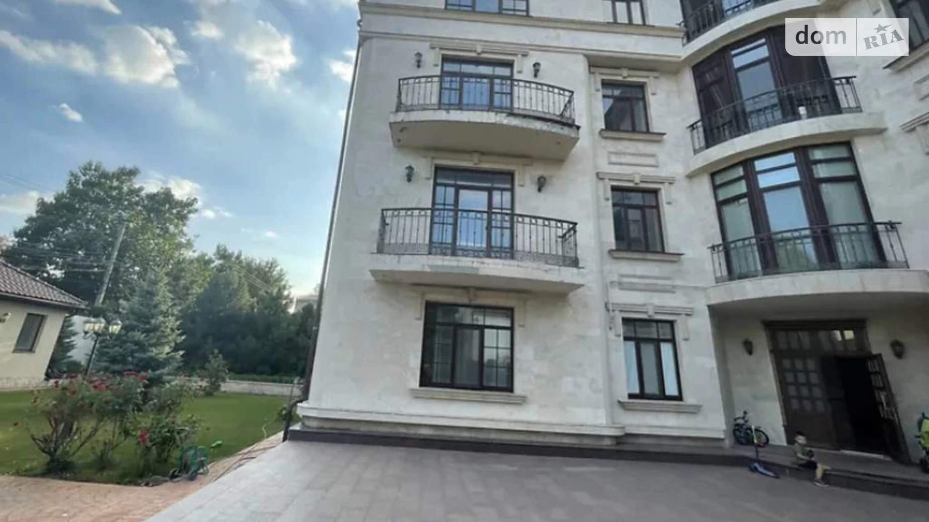 Продается 2-комнатная квартира 82 кв. м в Одессе, ул. Львовская