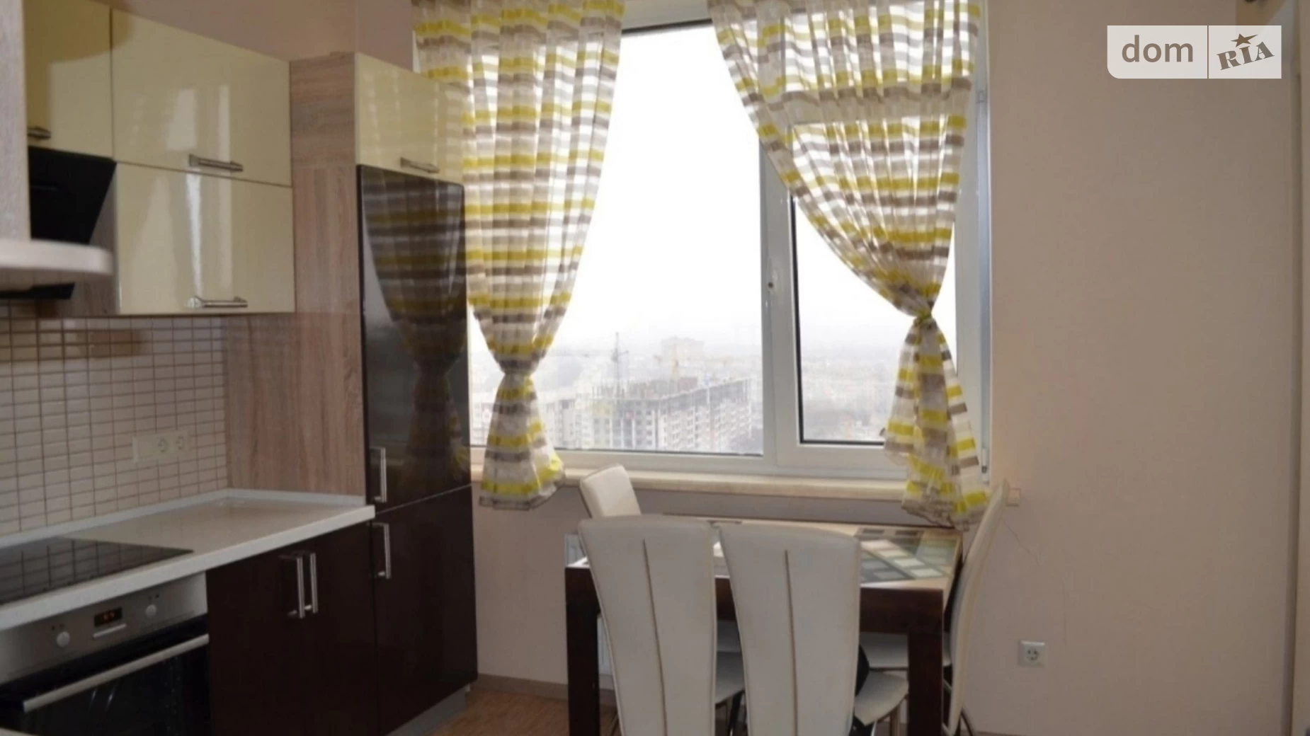 Продается 1-комнатная квартира 42 кв. м в Одессе, ул. Марсельская